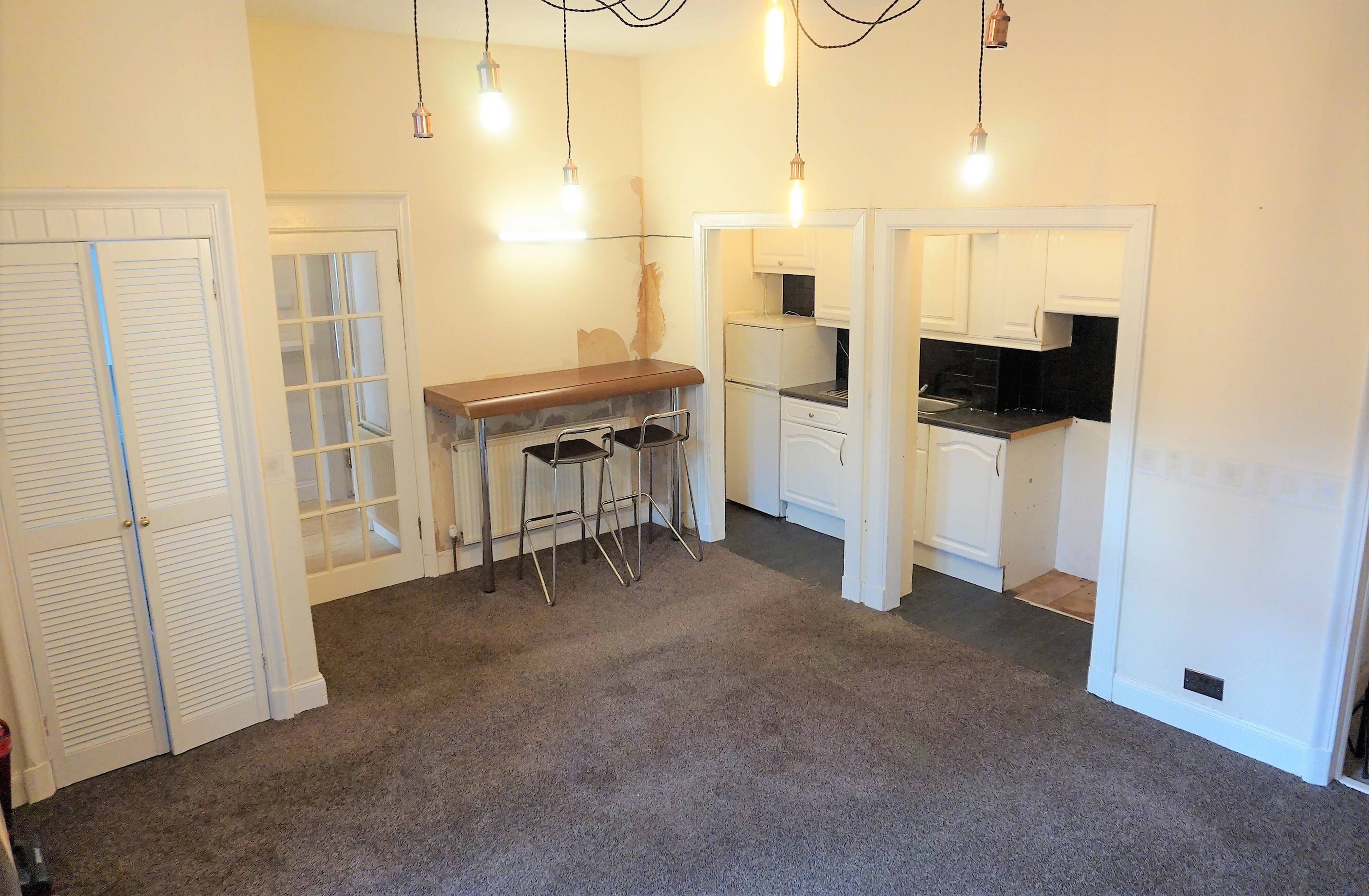 Lounge / Kitchen