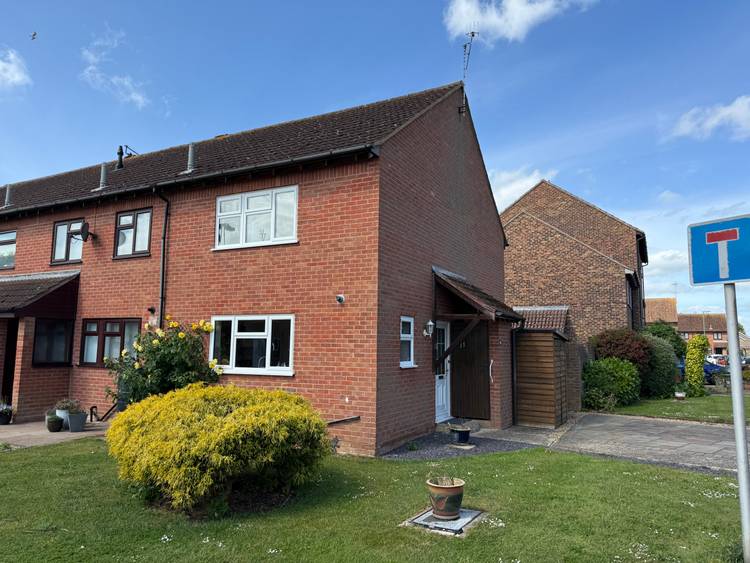 3 bedroom end of terrace house