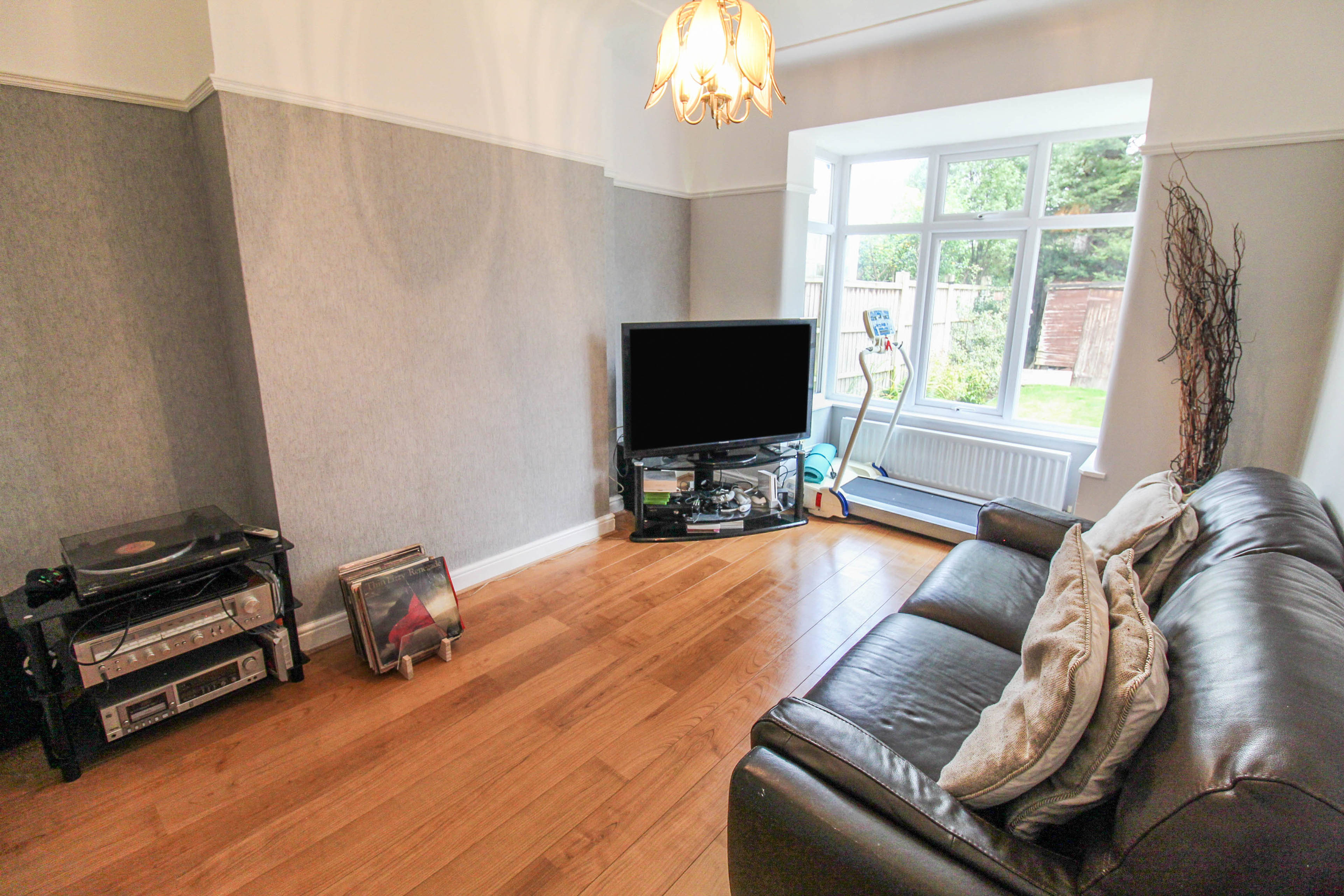 Lounge/Dining Room