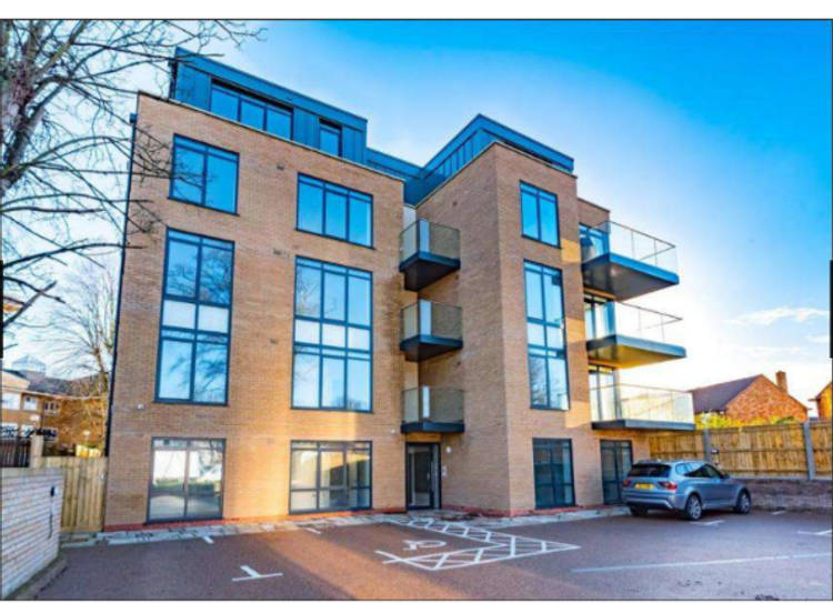 3 bedroom ground floor flat