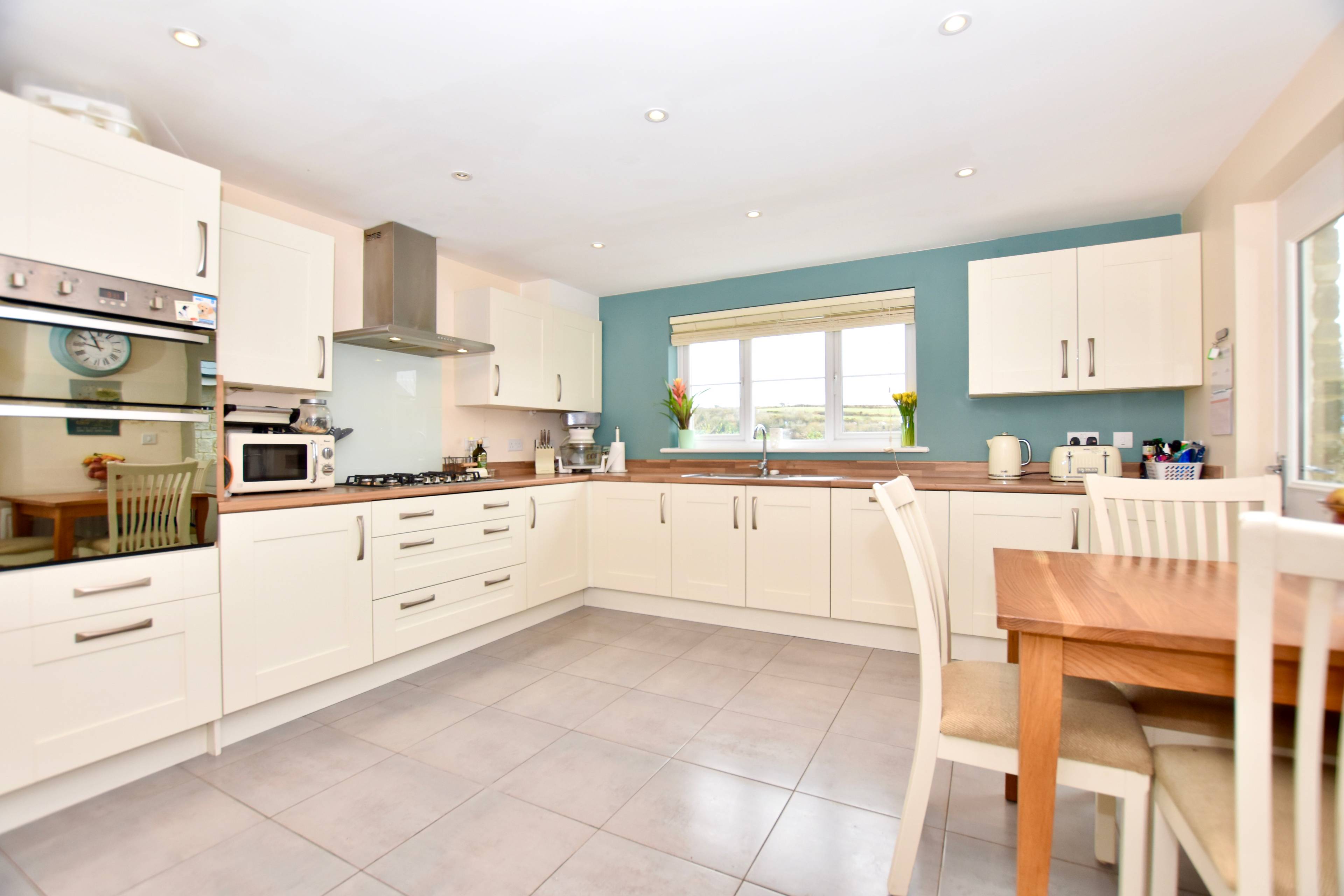 Kitchen/Breakfast