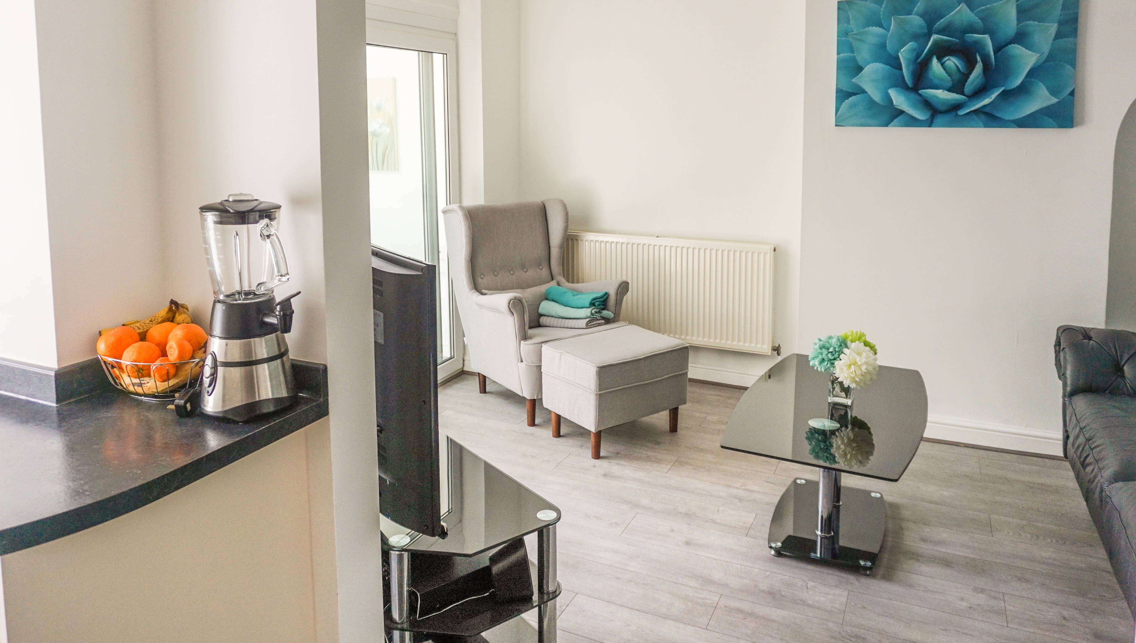 Lounge / Kitchen