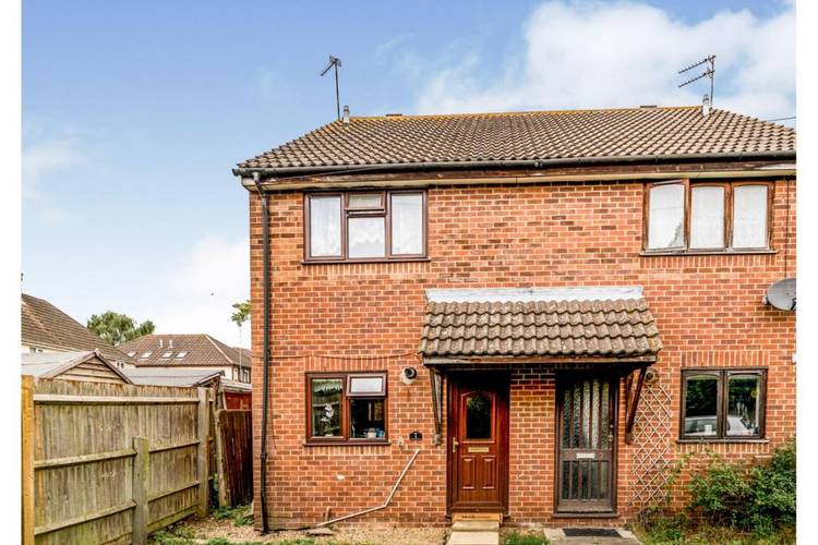 2 bedroom semi-detached house