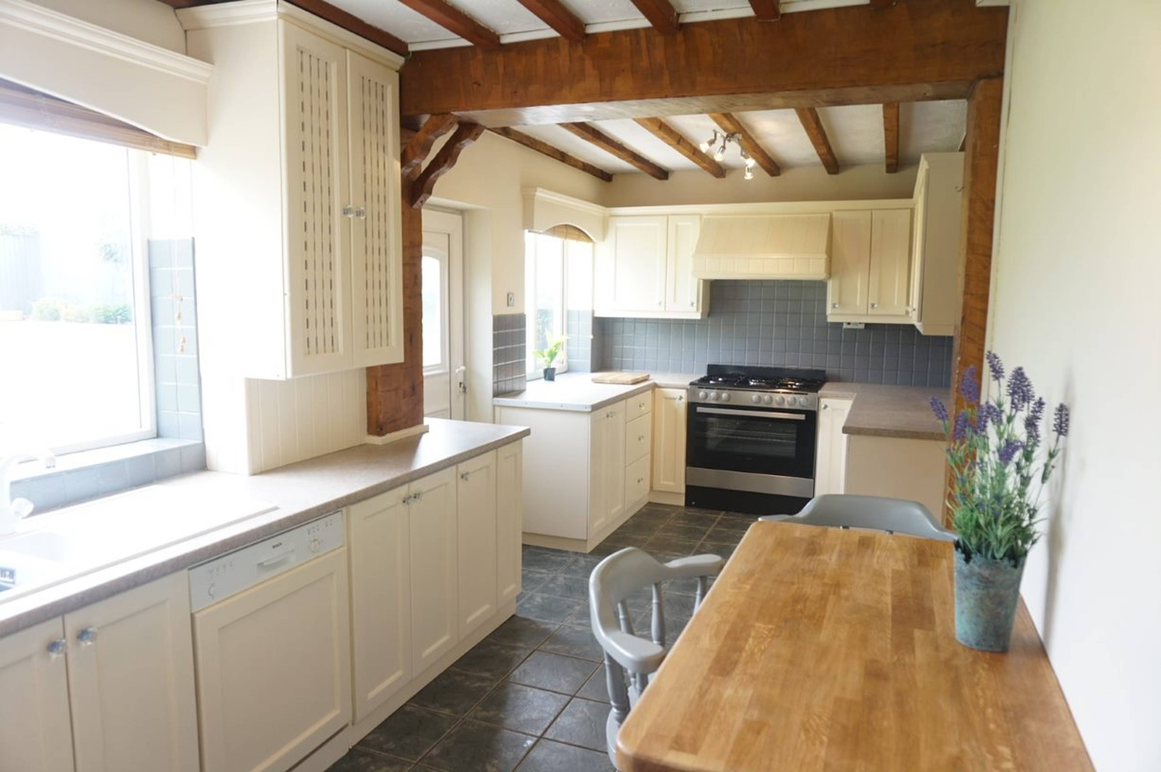 Kitchen/Breakfast