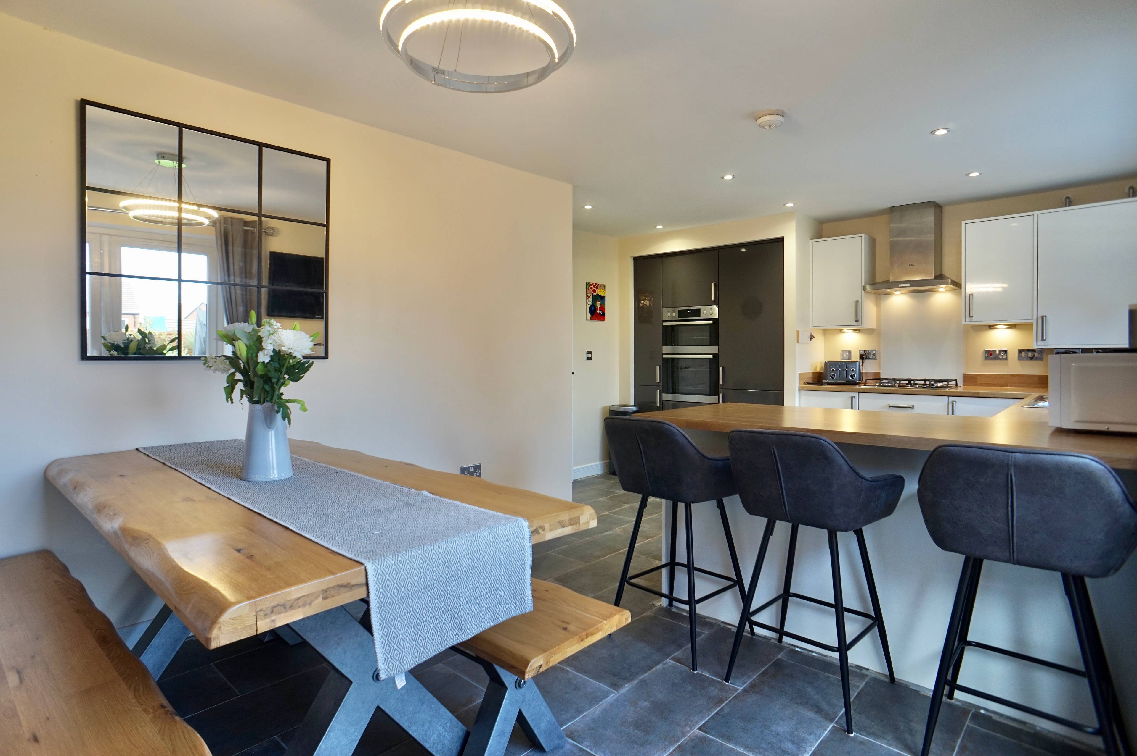 Kitchen/Dining Room