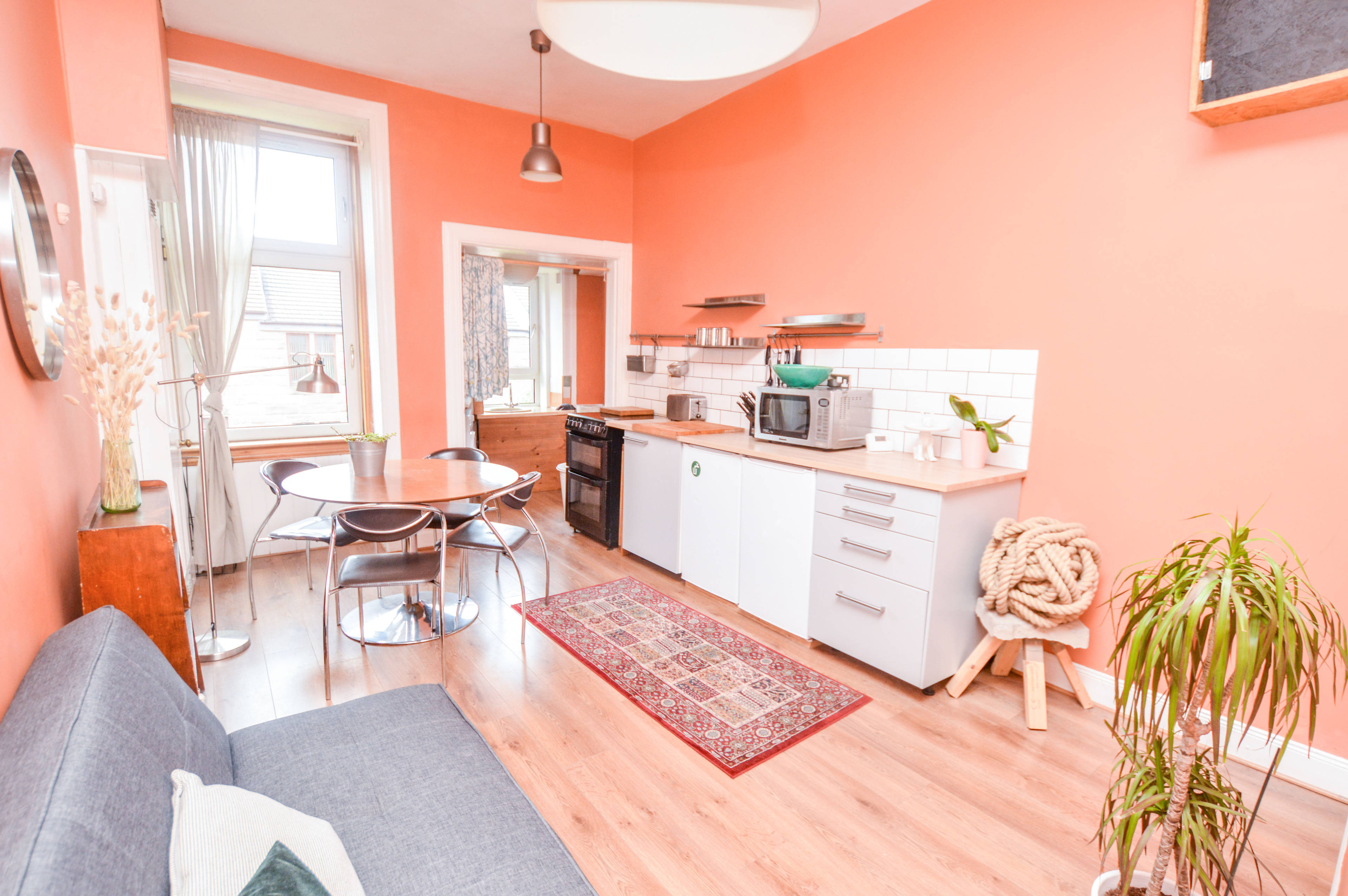 Lounge / Kitchen