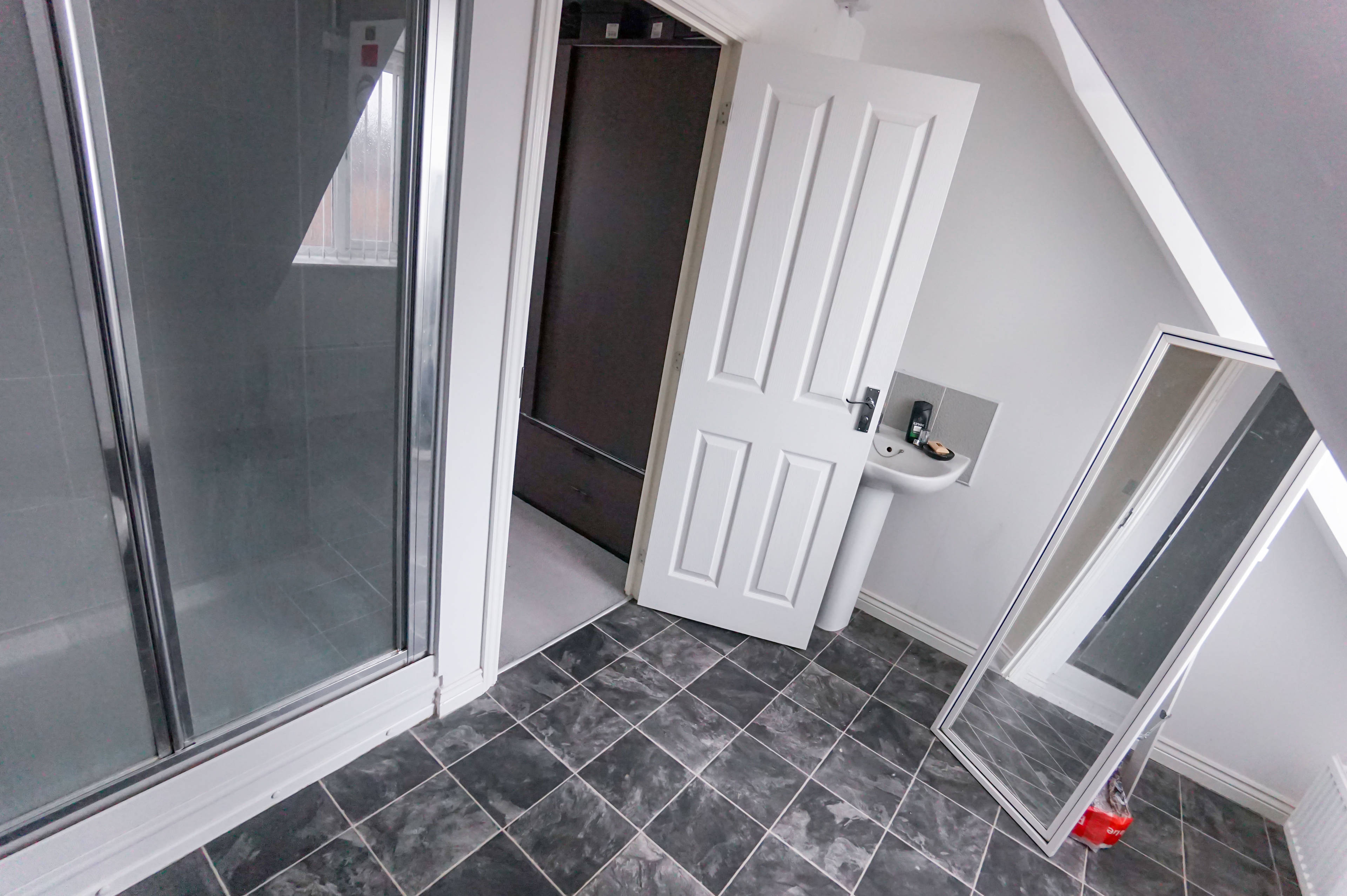 Master En-suite
