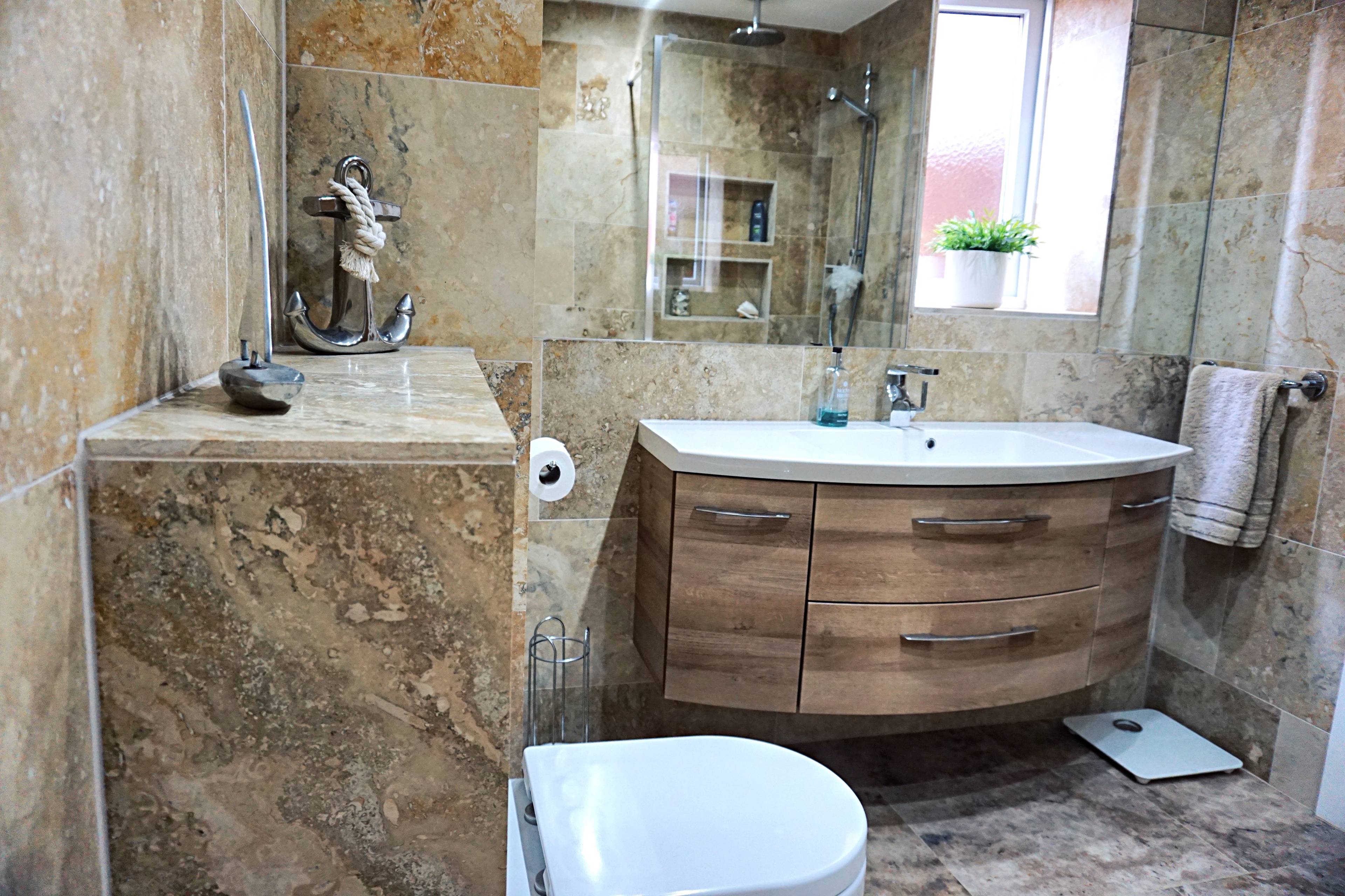 Master En-suite