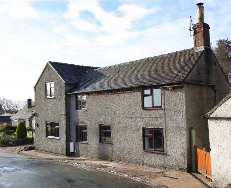 3 bedroom detached house