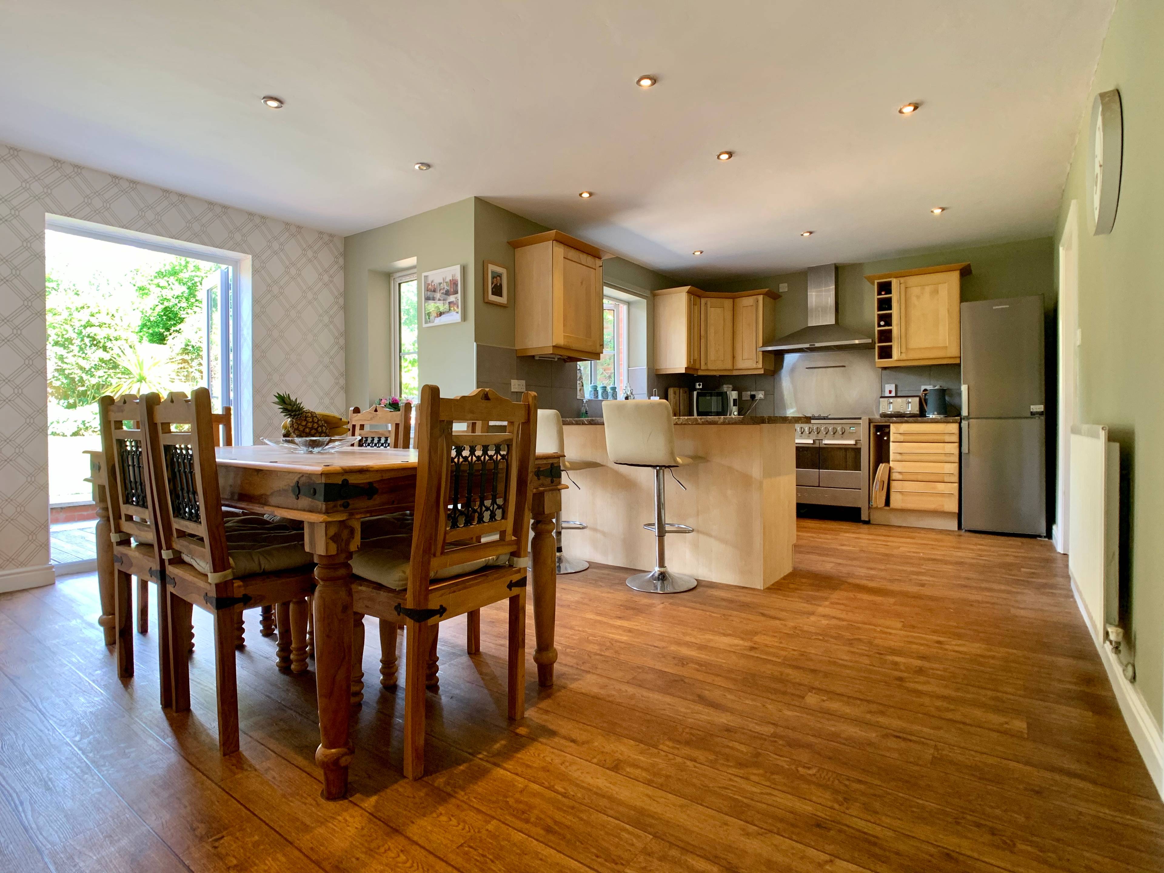 Kitchen/Dining Room