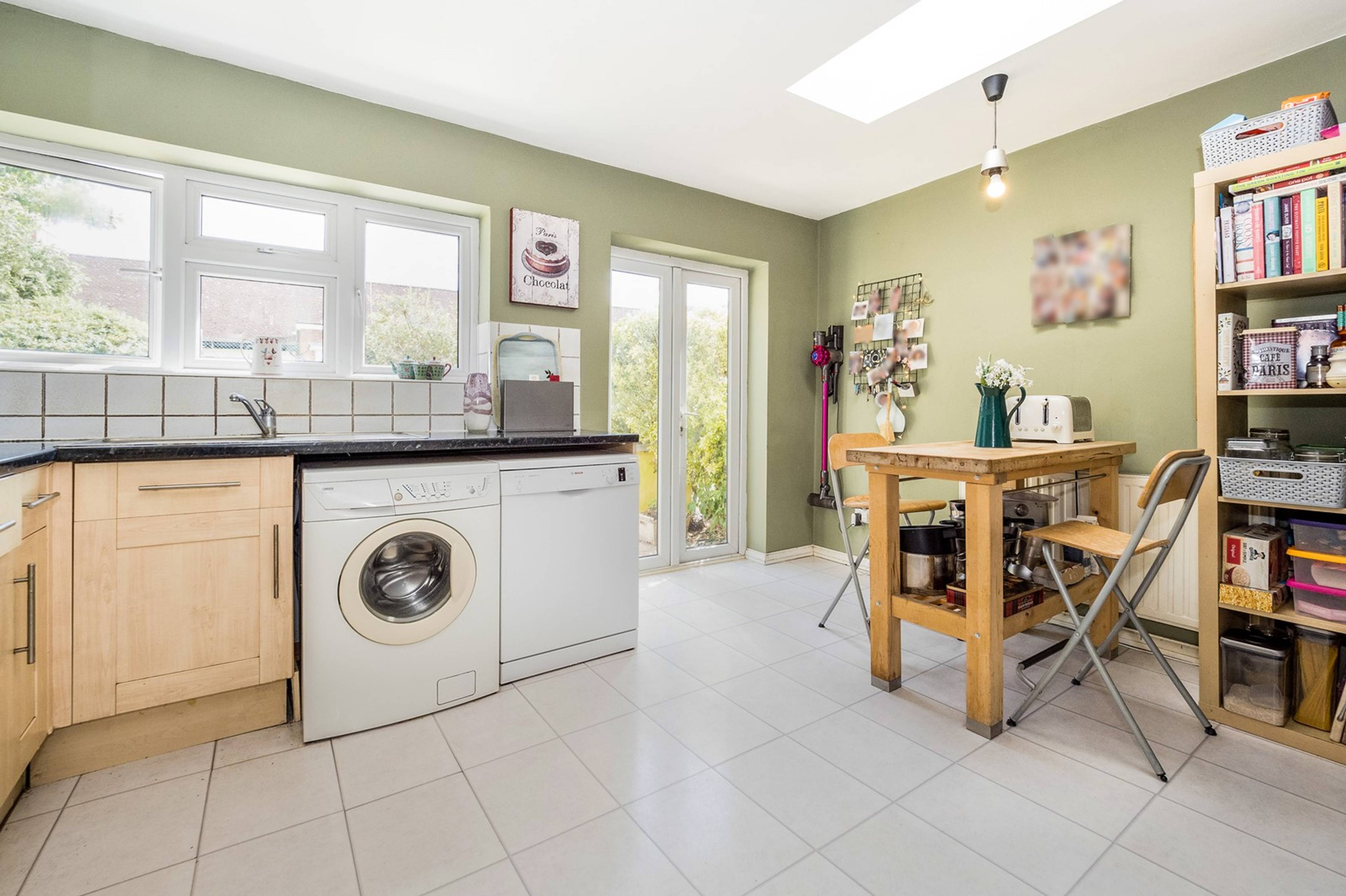Kitchen/Breakfast