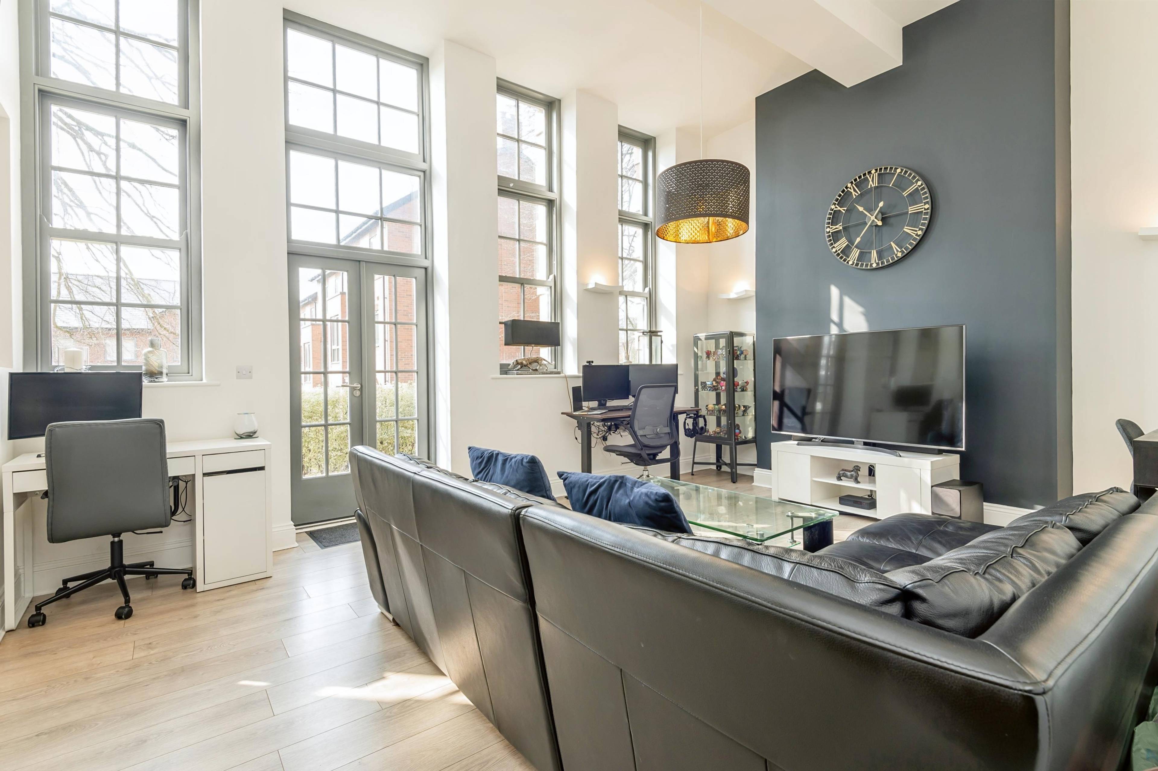 Lounge / Kitchen
