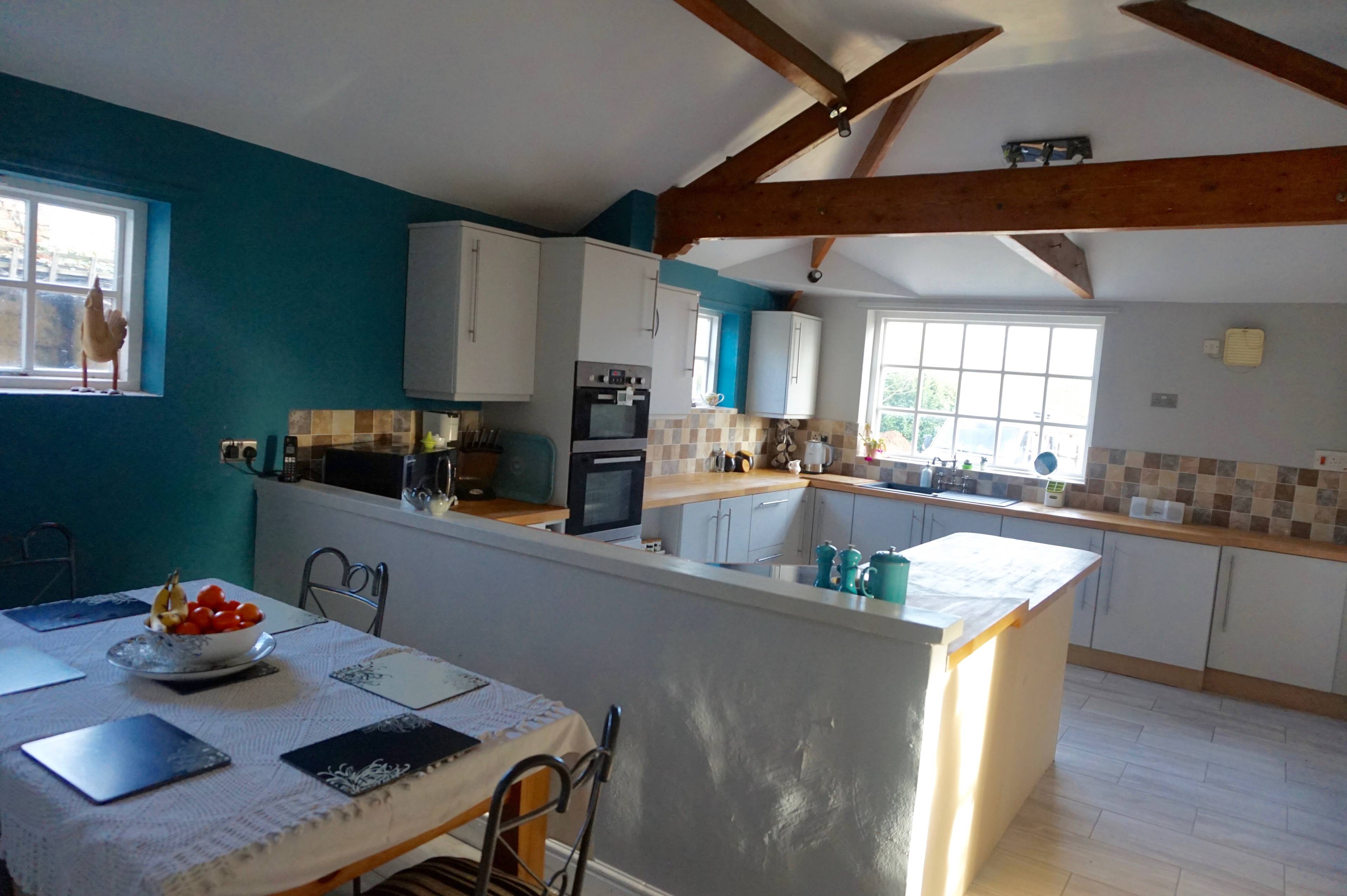 Kitchen / Breakfast