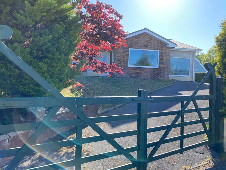 3 bedroom detached bungalow