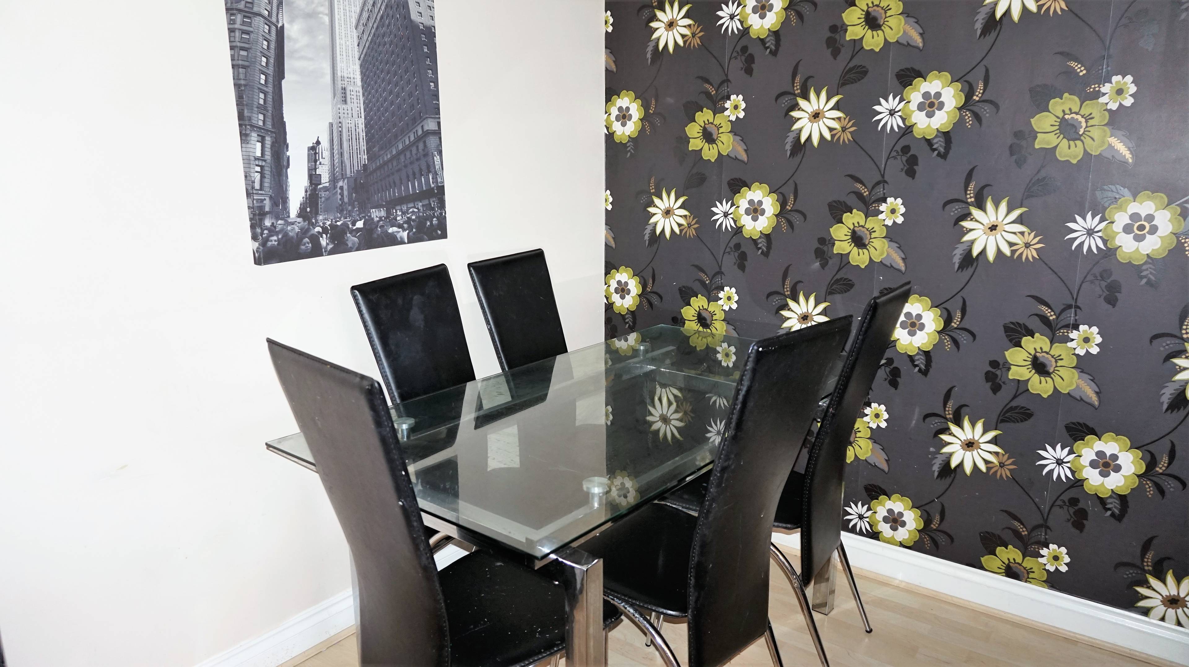 Lounge/Dining Room