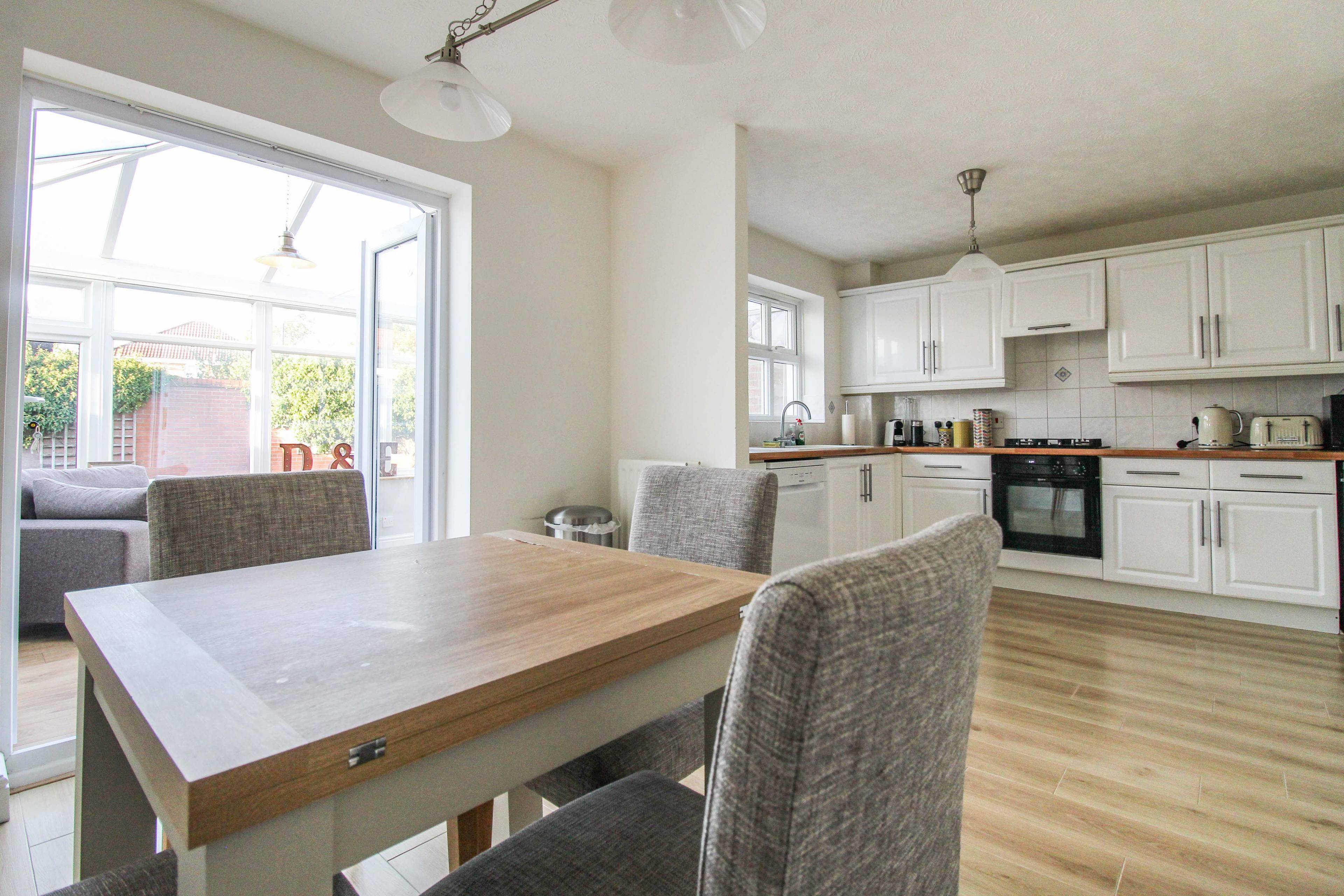 Kitchen/Dining Room