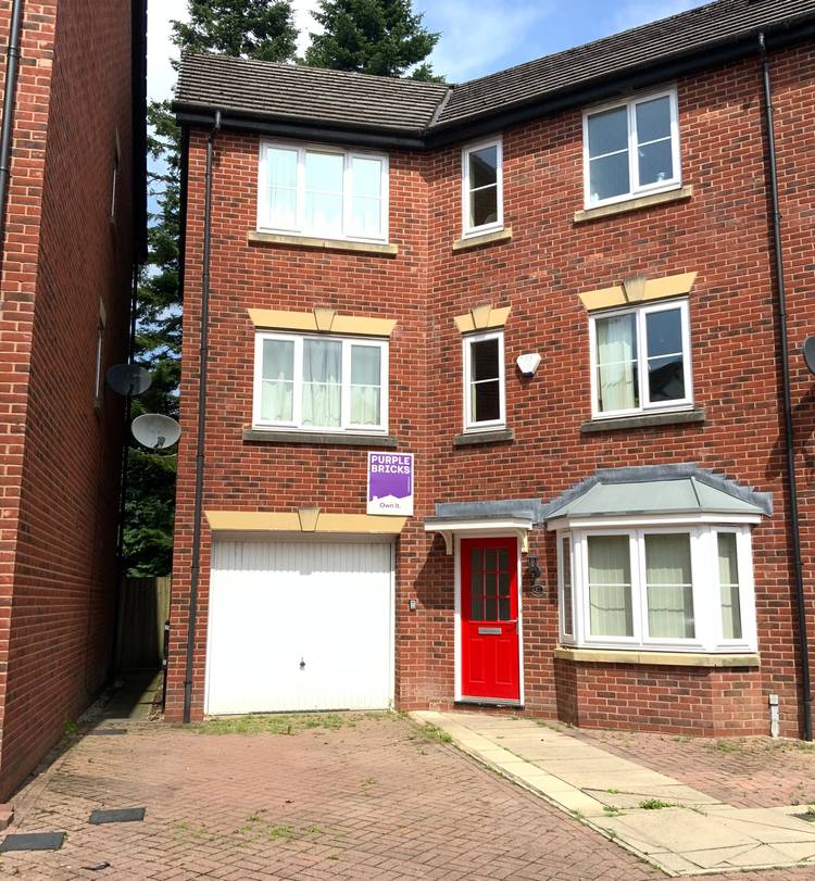 6 bedroom semi-detached house