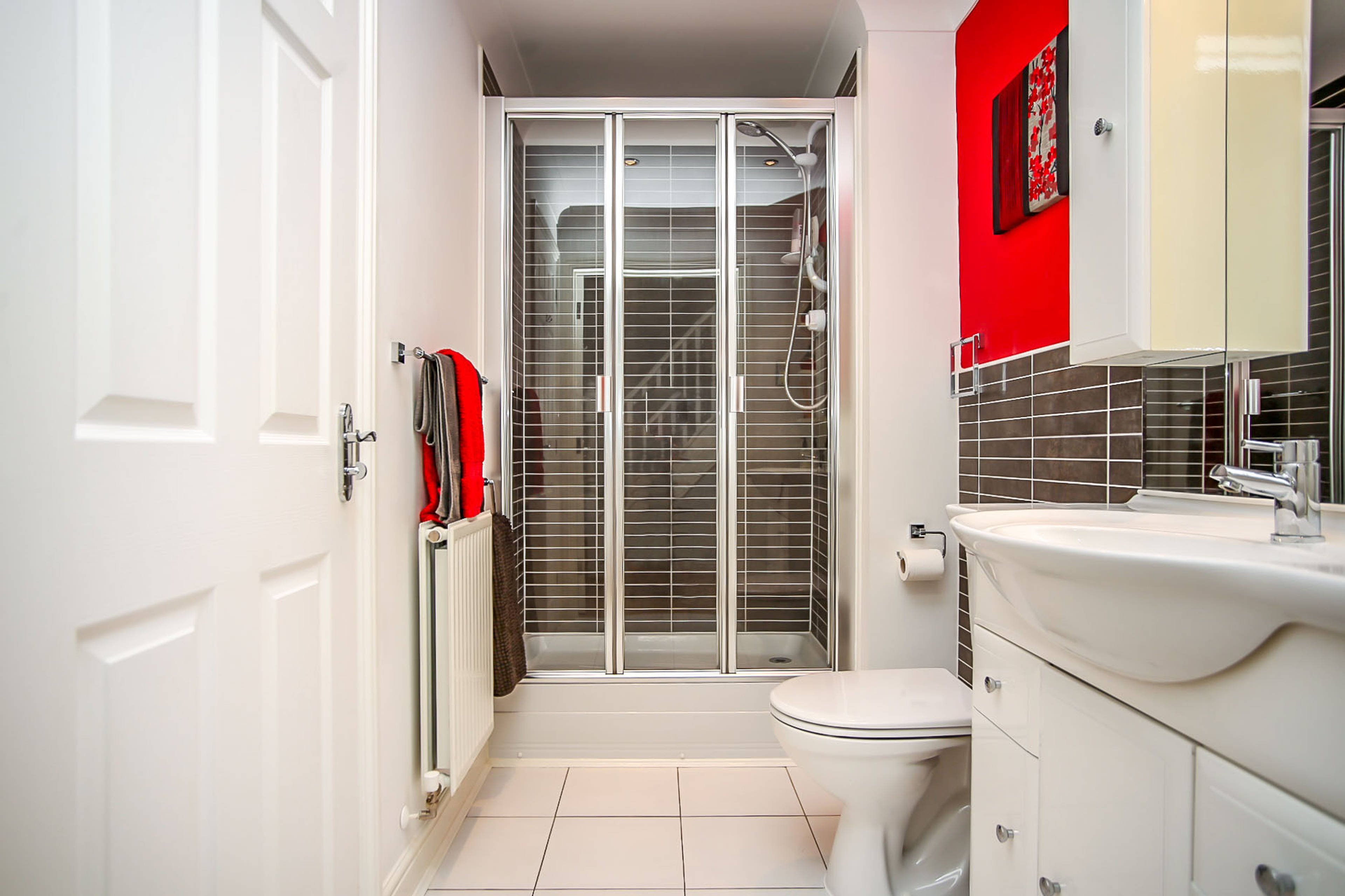 Jack & Jill En-suite