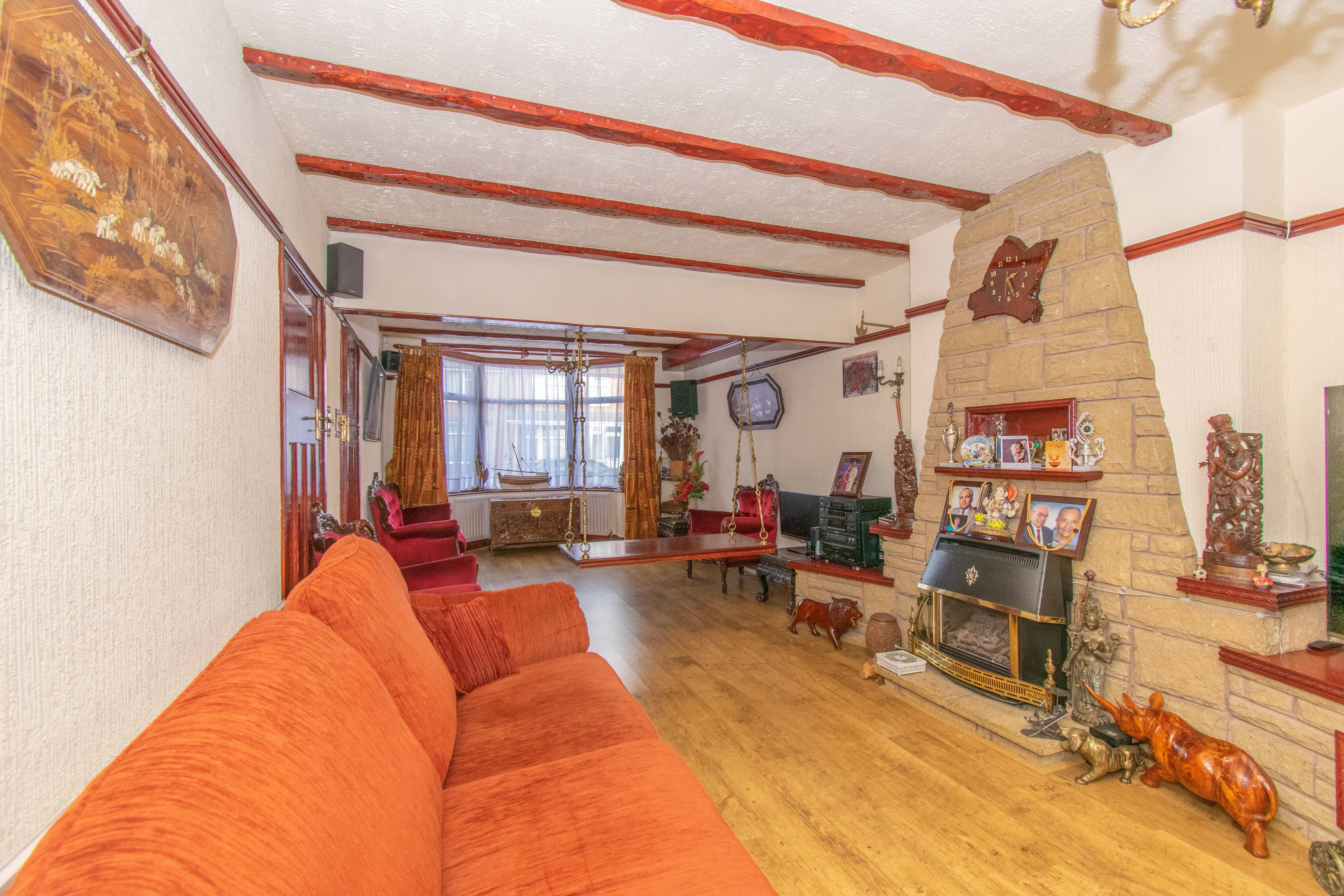 Lounge/Dining Room