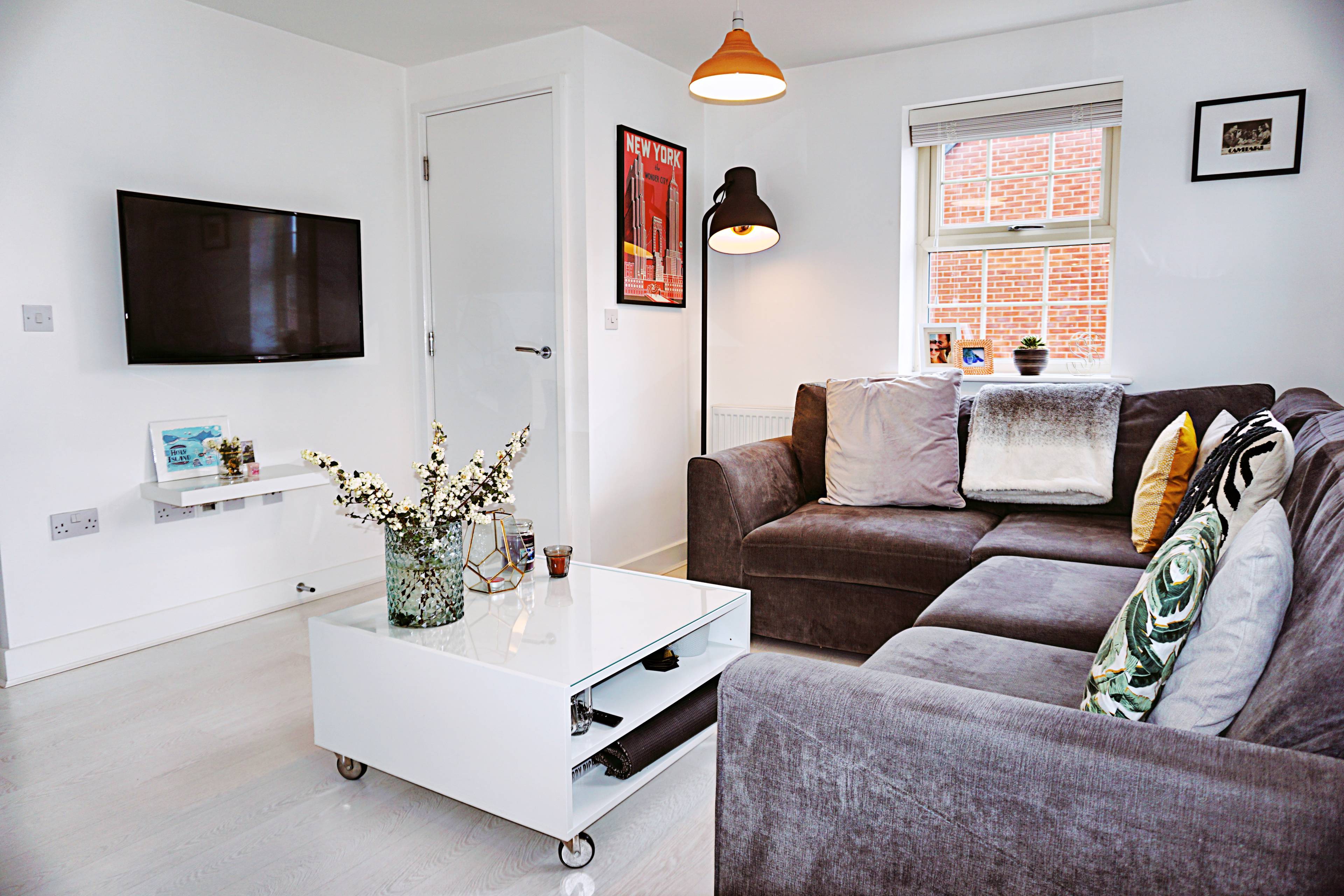 Lounge / Kitchen