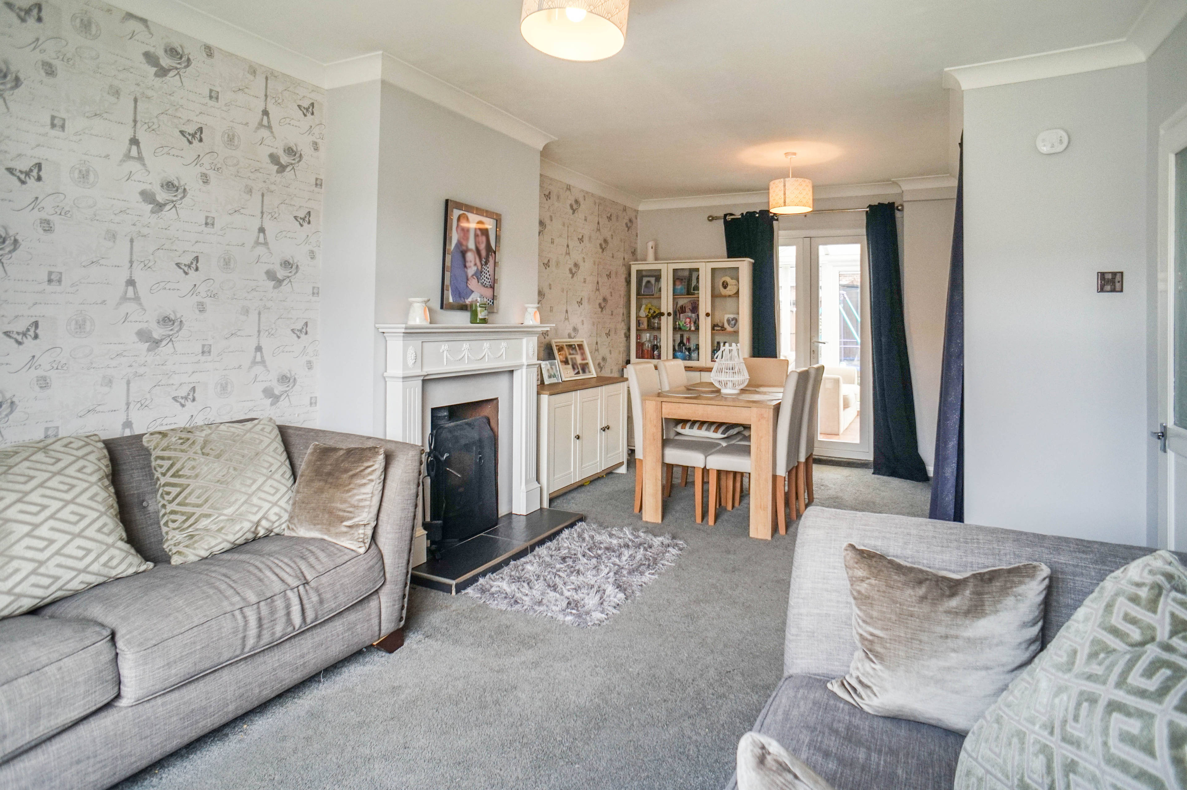 Lounge/Dining Room