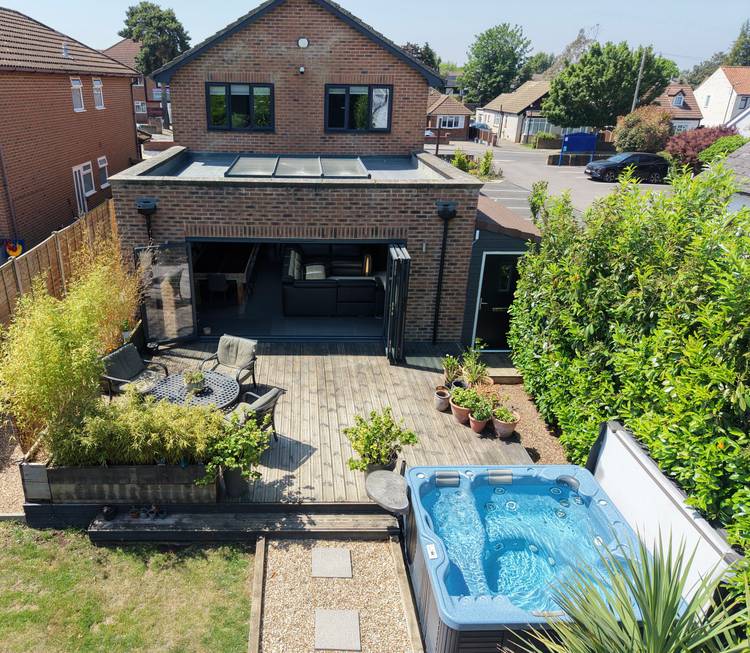 4 bedroom detached house