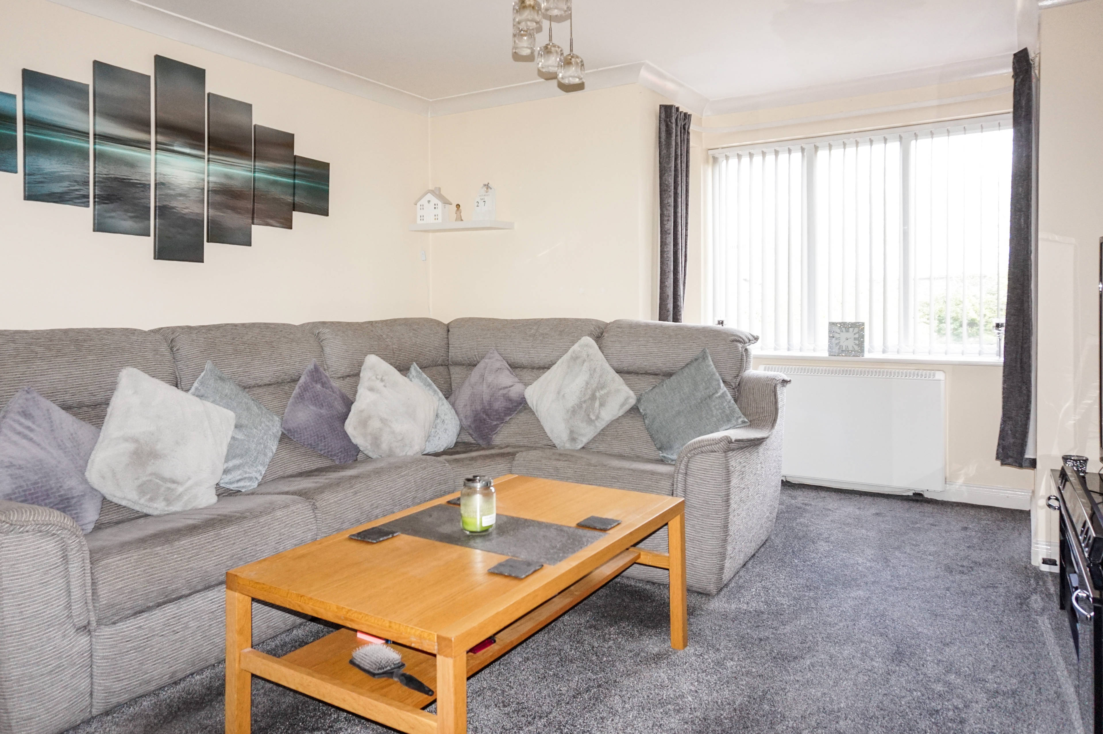 Lounge/Dining Room