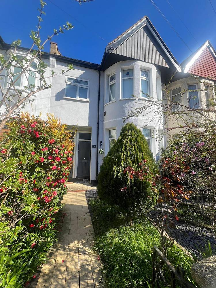 1 bedroom ground floor maisonette