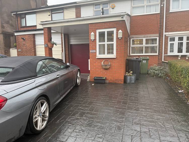 3 bedroom town house