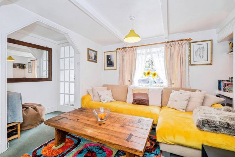 2 bedroom terraced house
