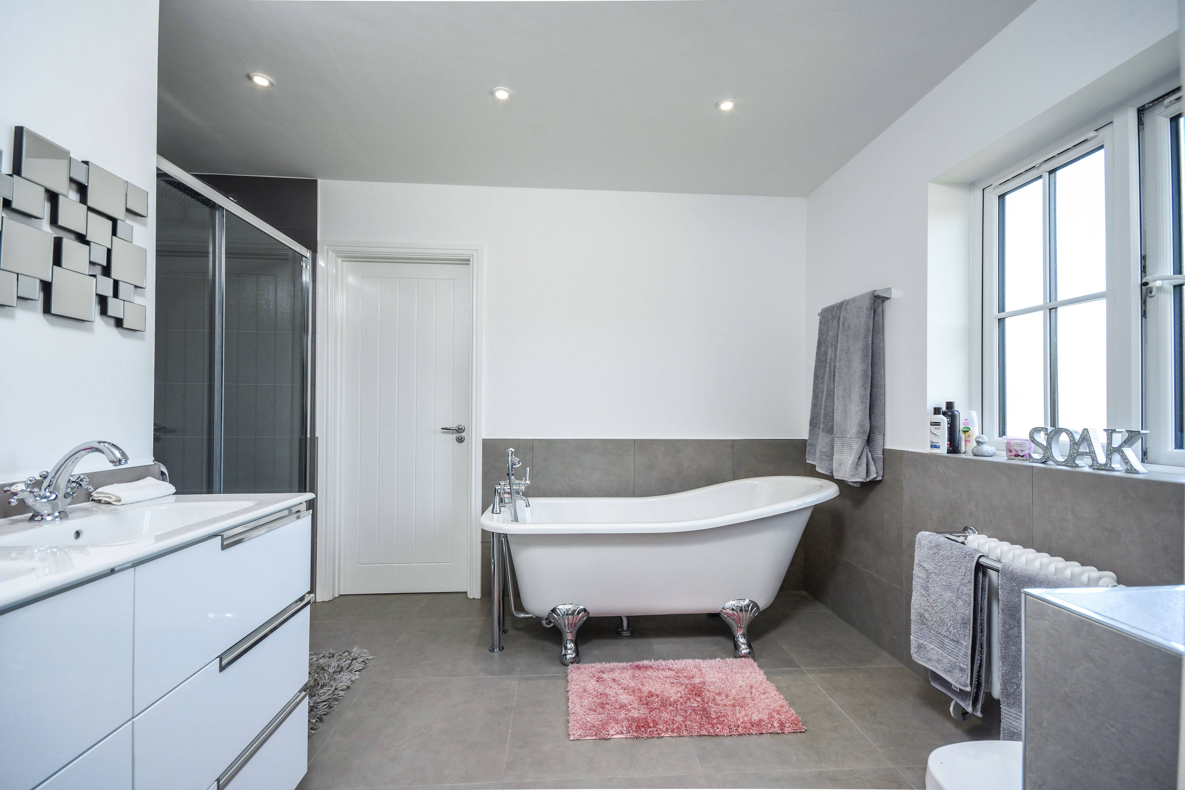 Jack & Jill En-suite