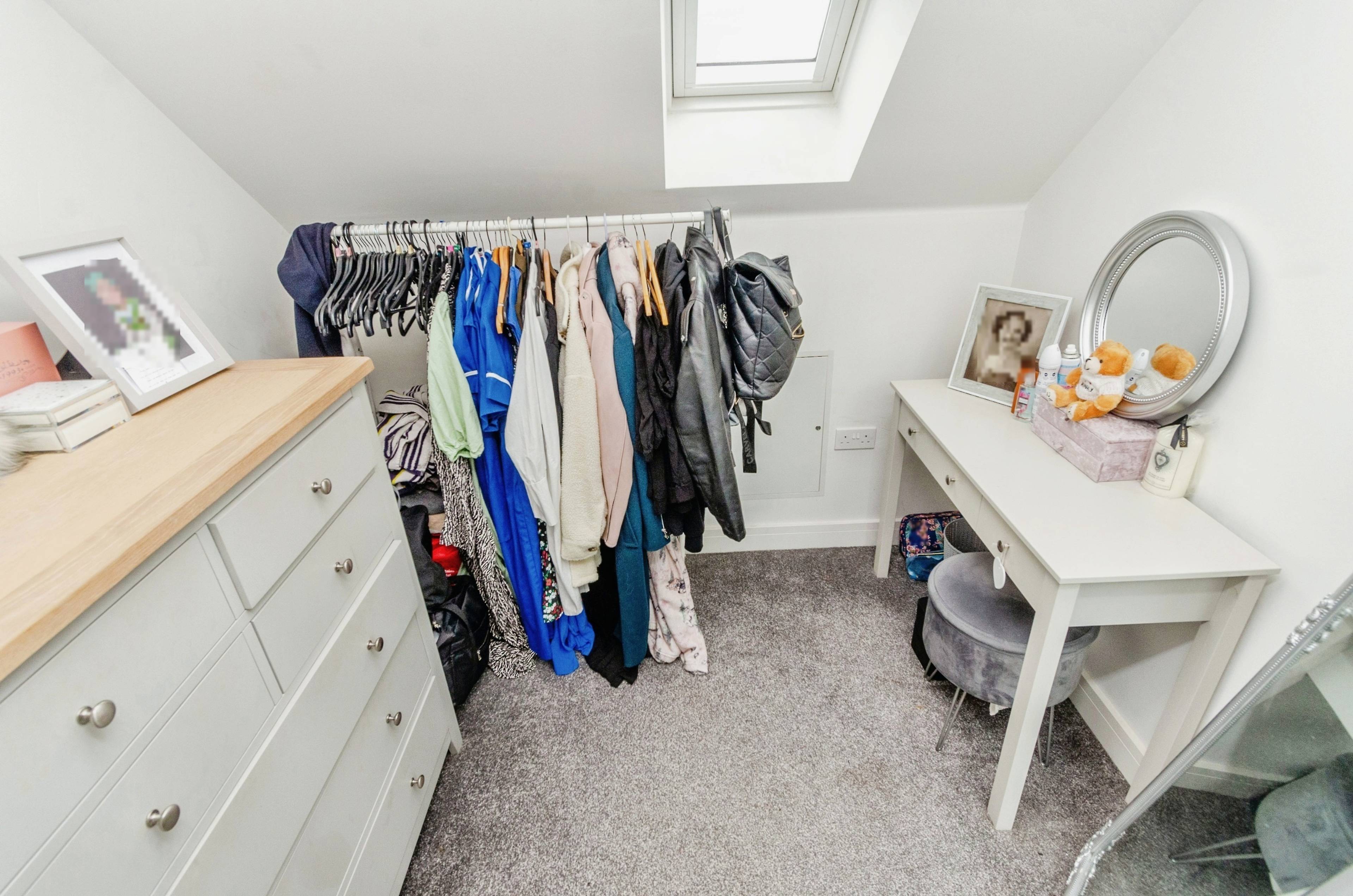 Walk-in Wardrobe