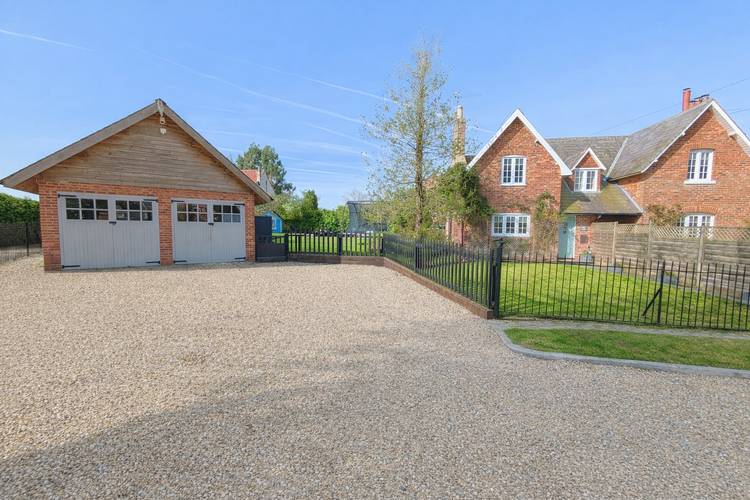 2 bedroom semi-detached house