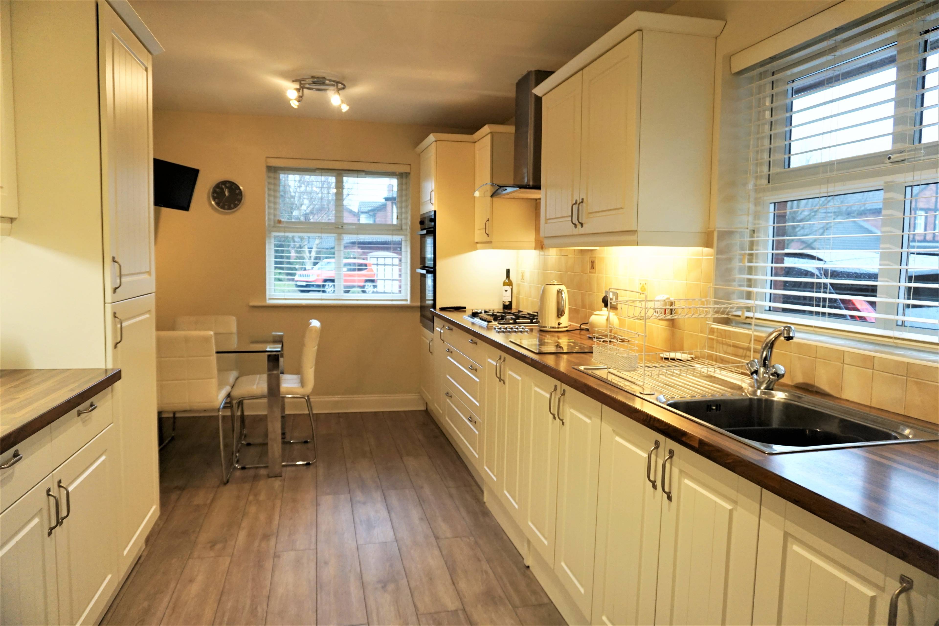 Kitchen/Breakfast