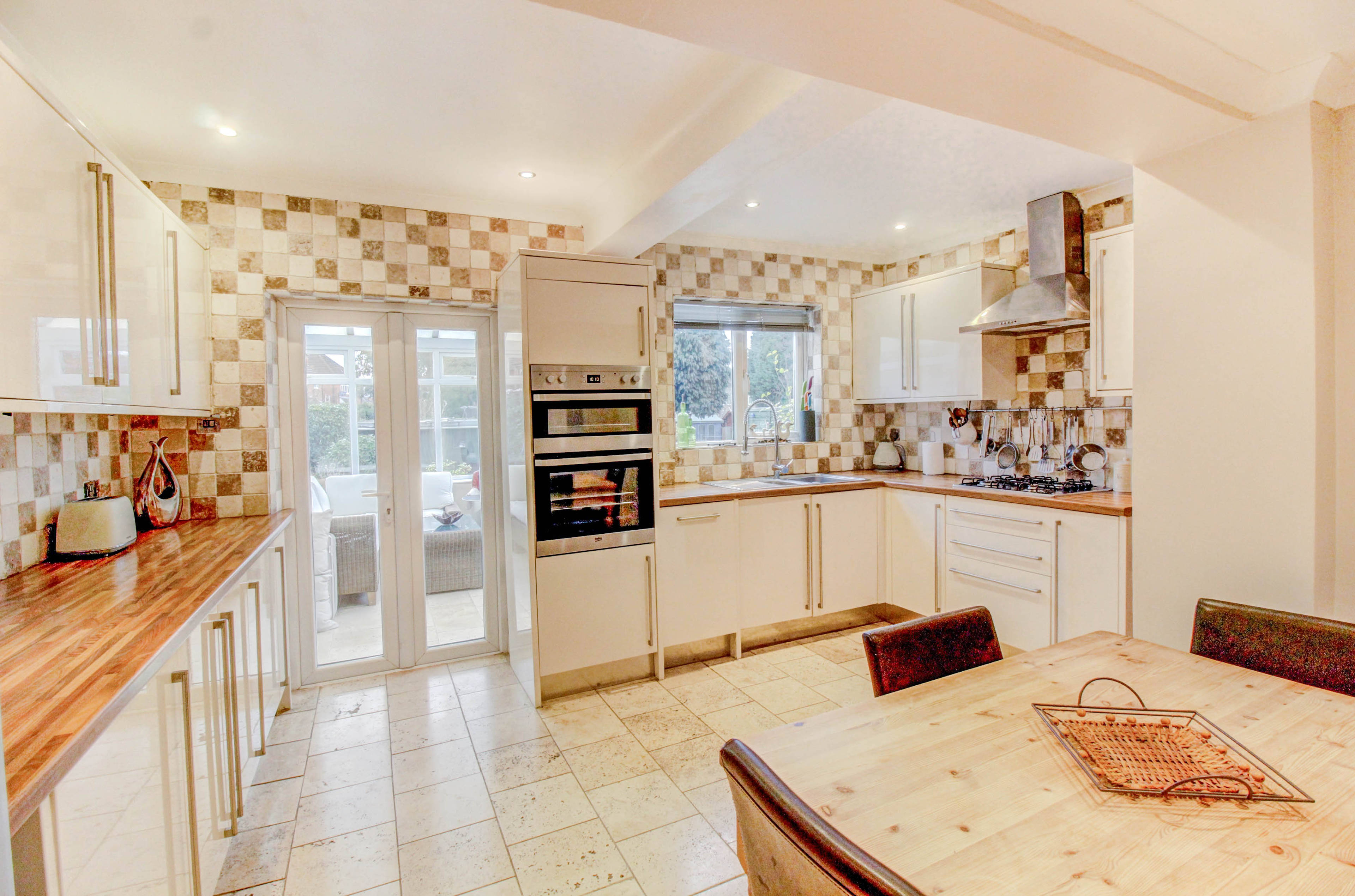 Kitchen/Breakfast