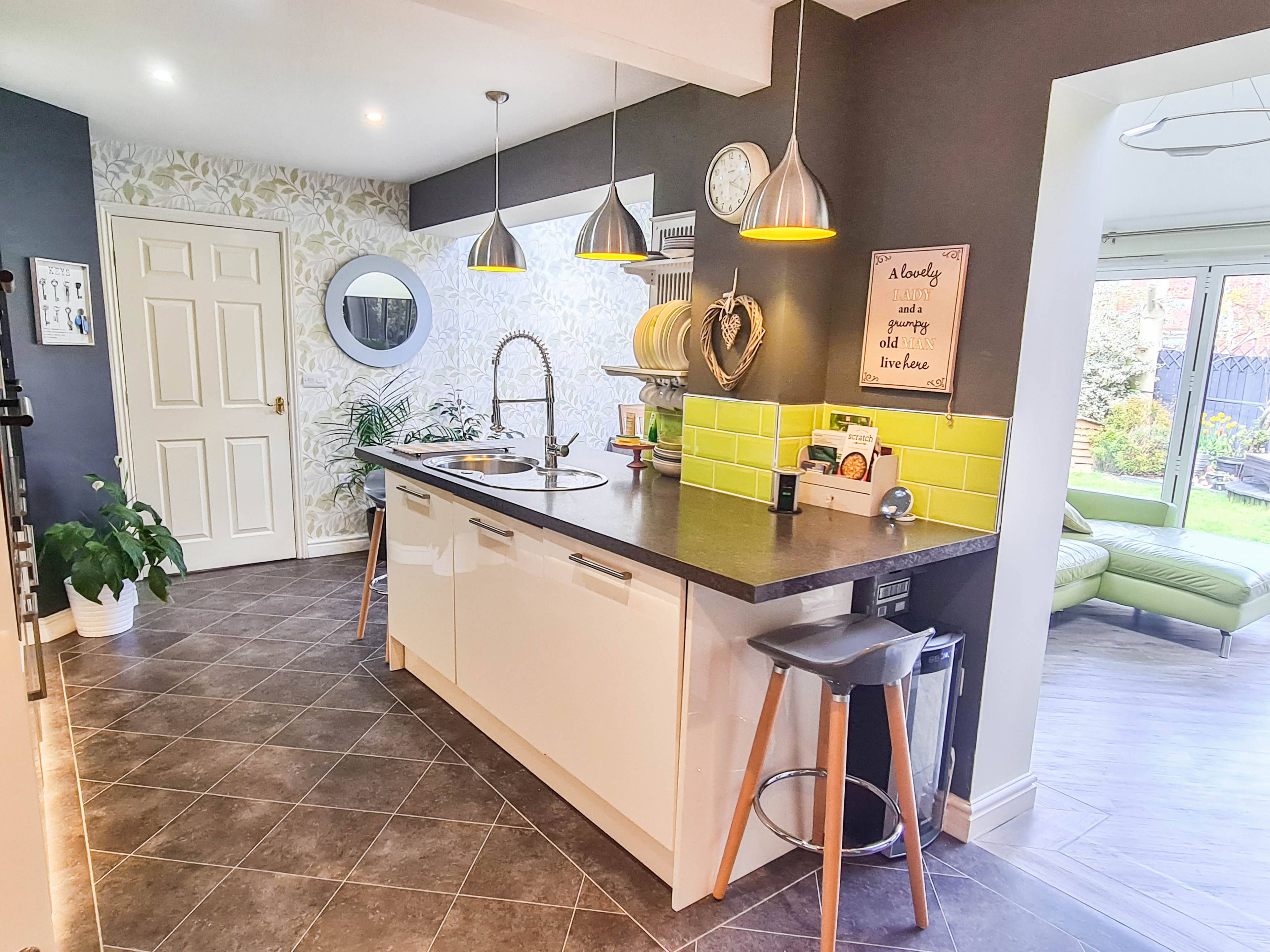 Kitchen/Family Room