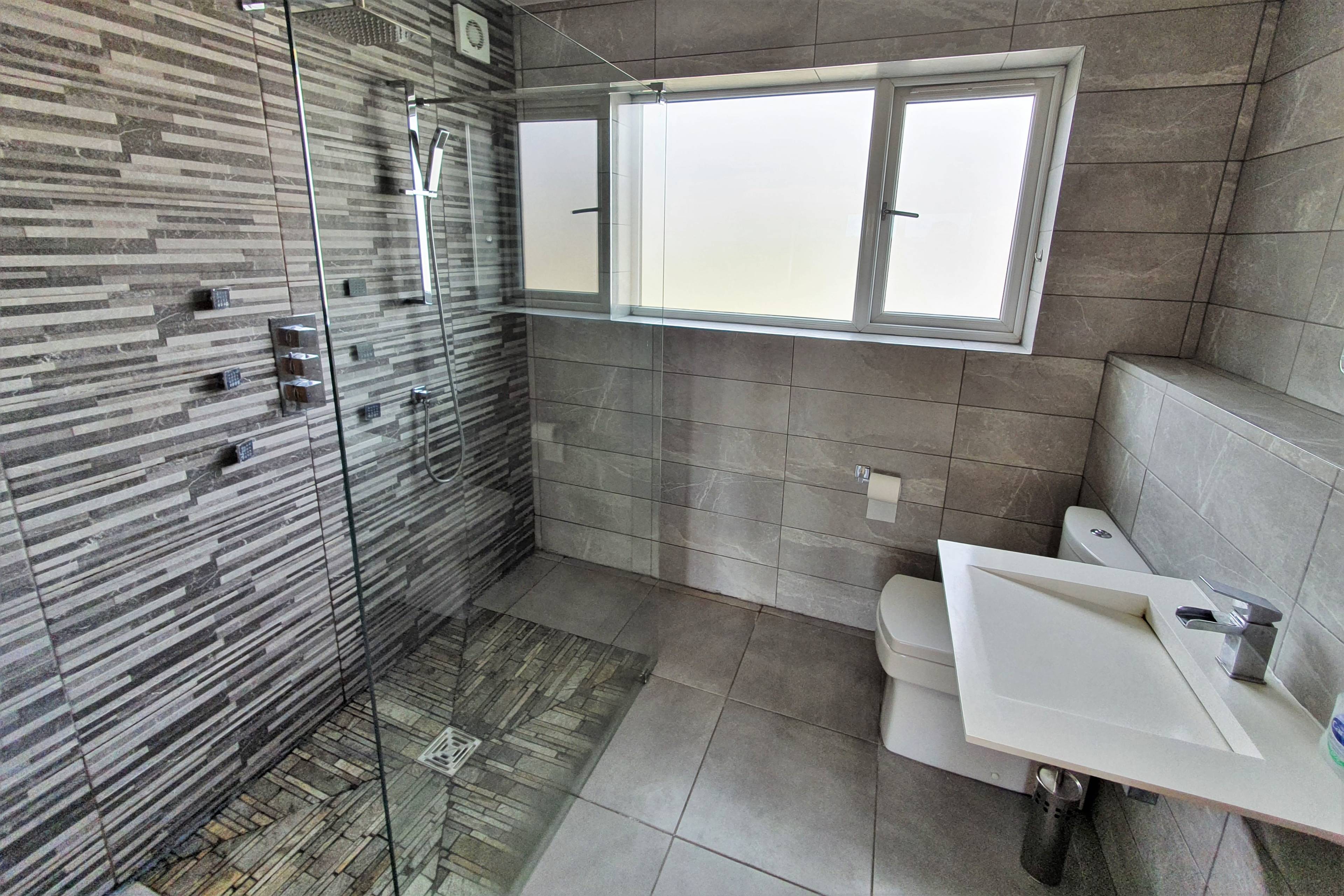 Master En-suite
