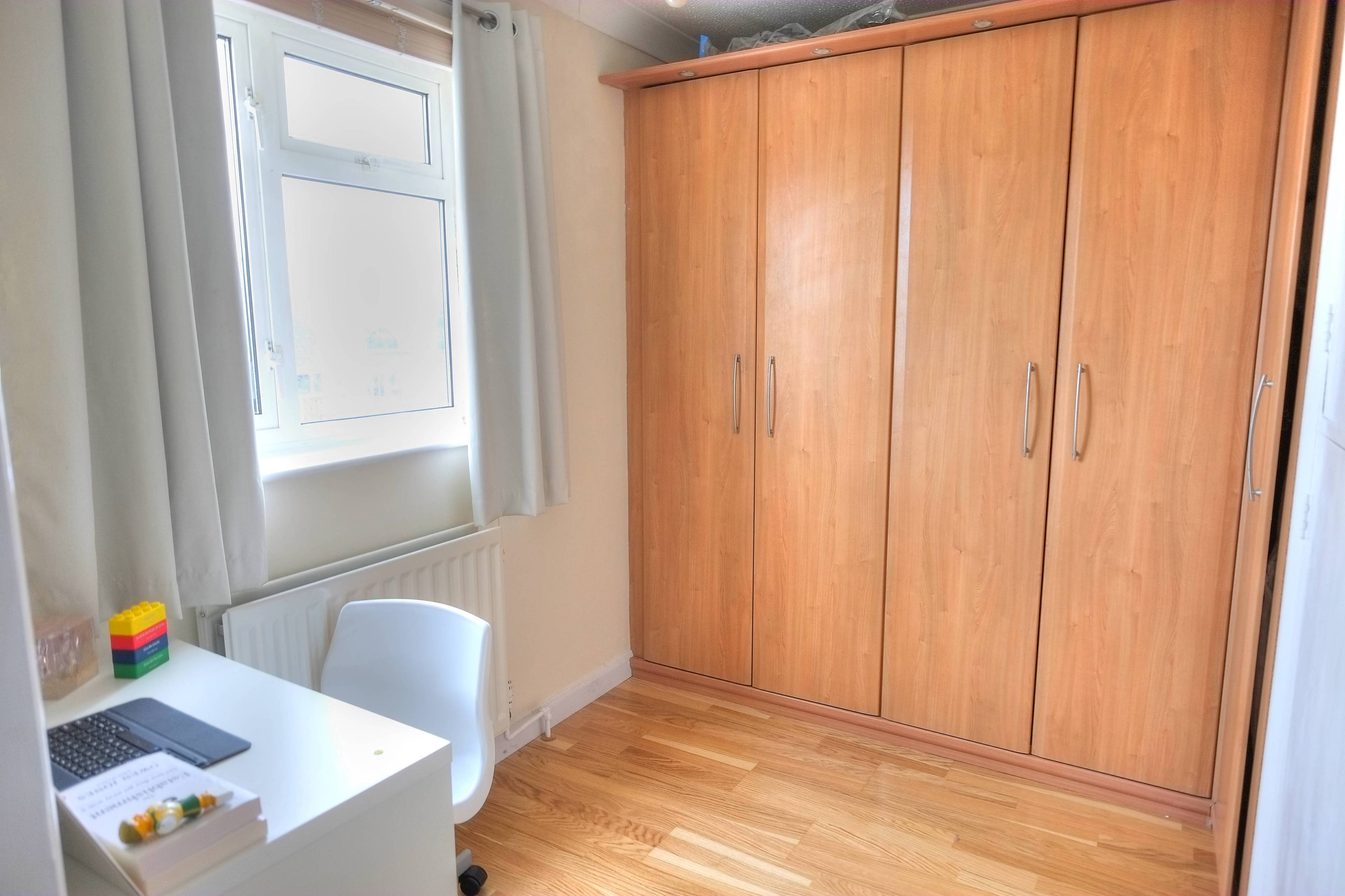 Dressing Room/Bed 4