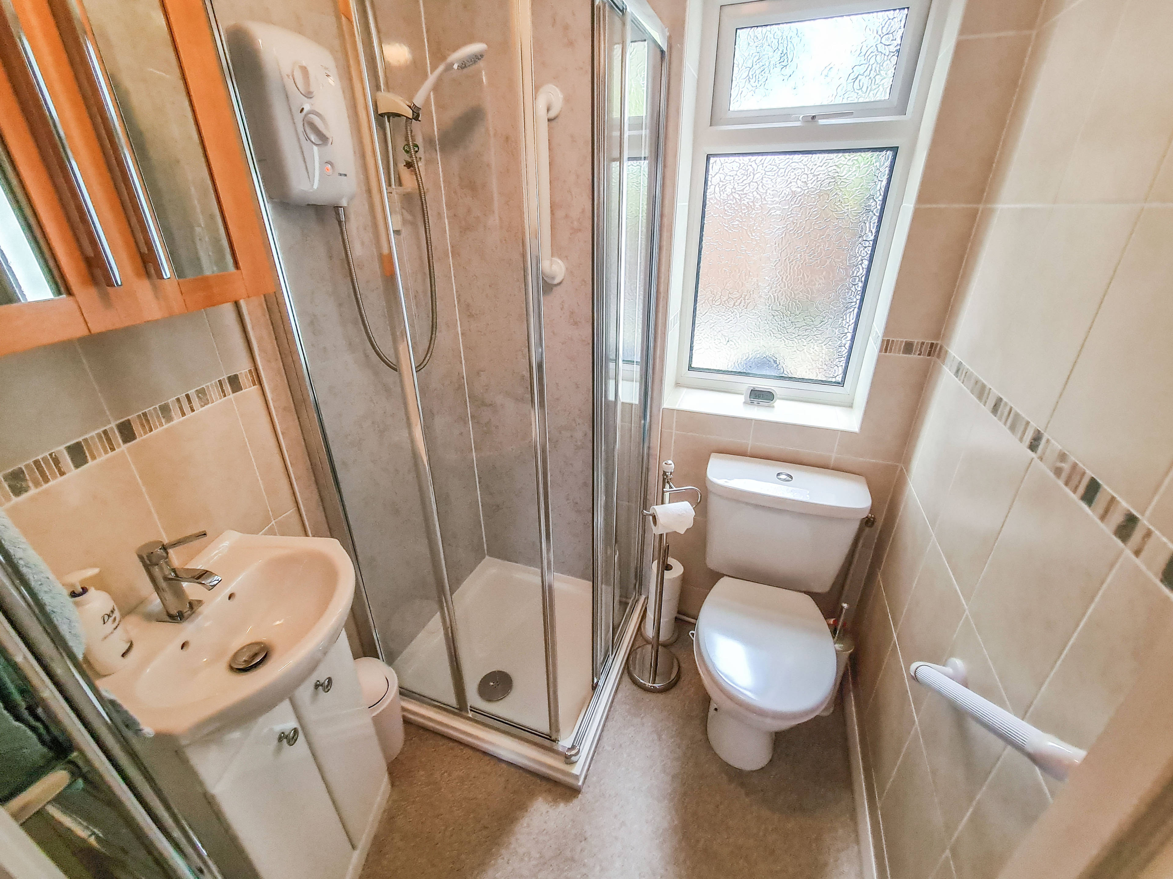 Annexe Shower Room