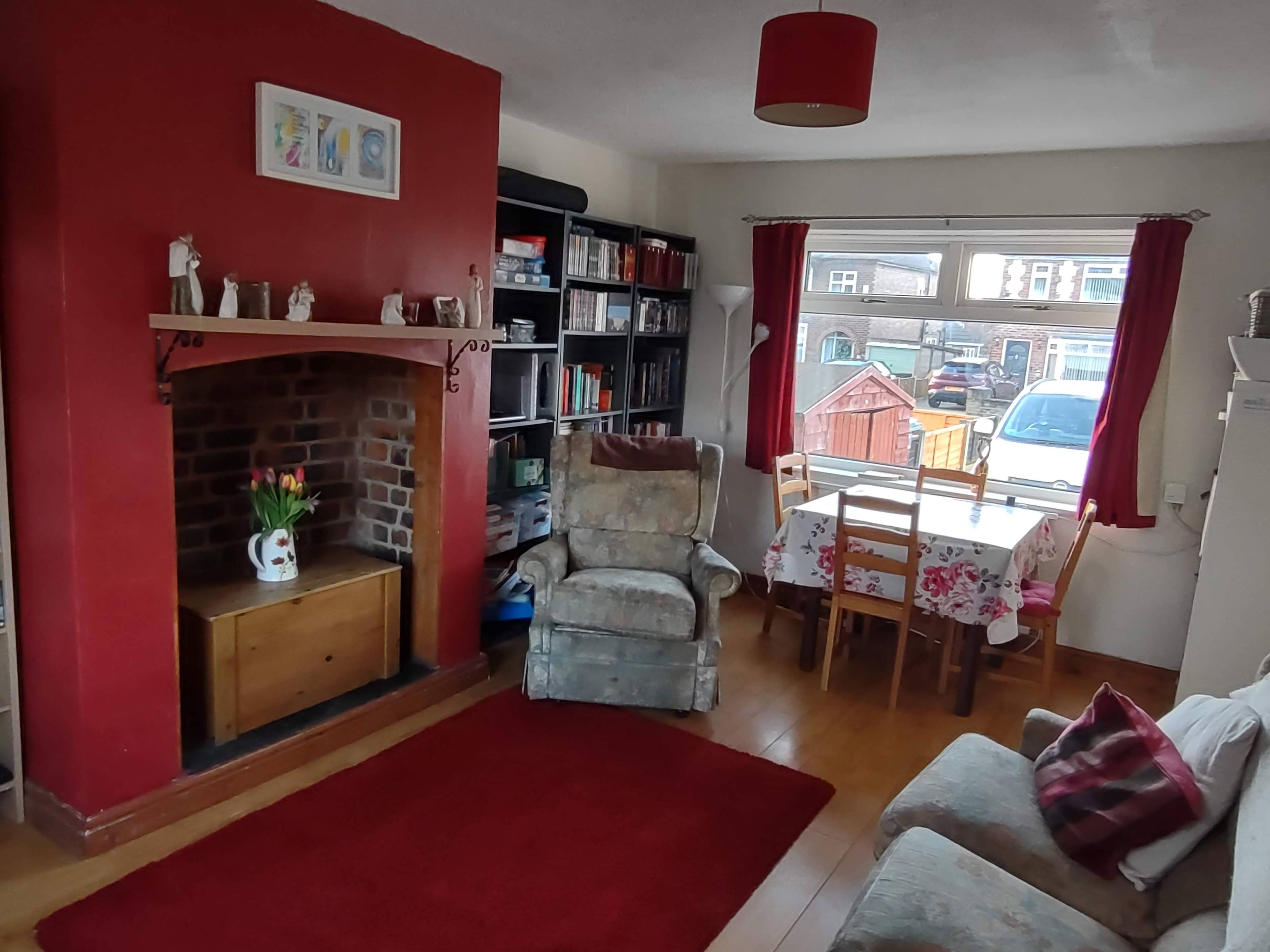Lounge/Dining Room