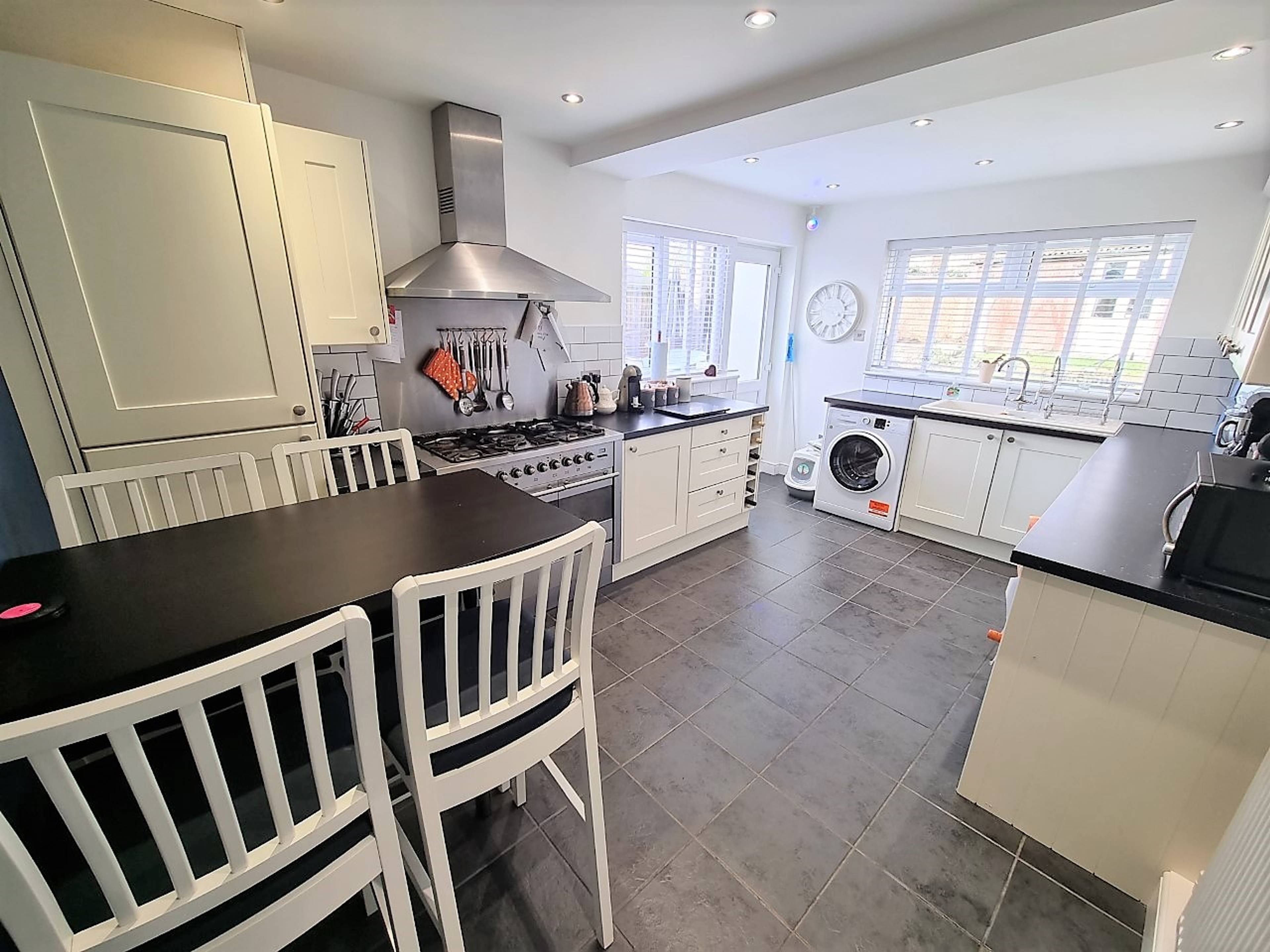 Kitchen/Breakfast