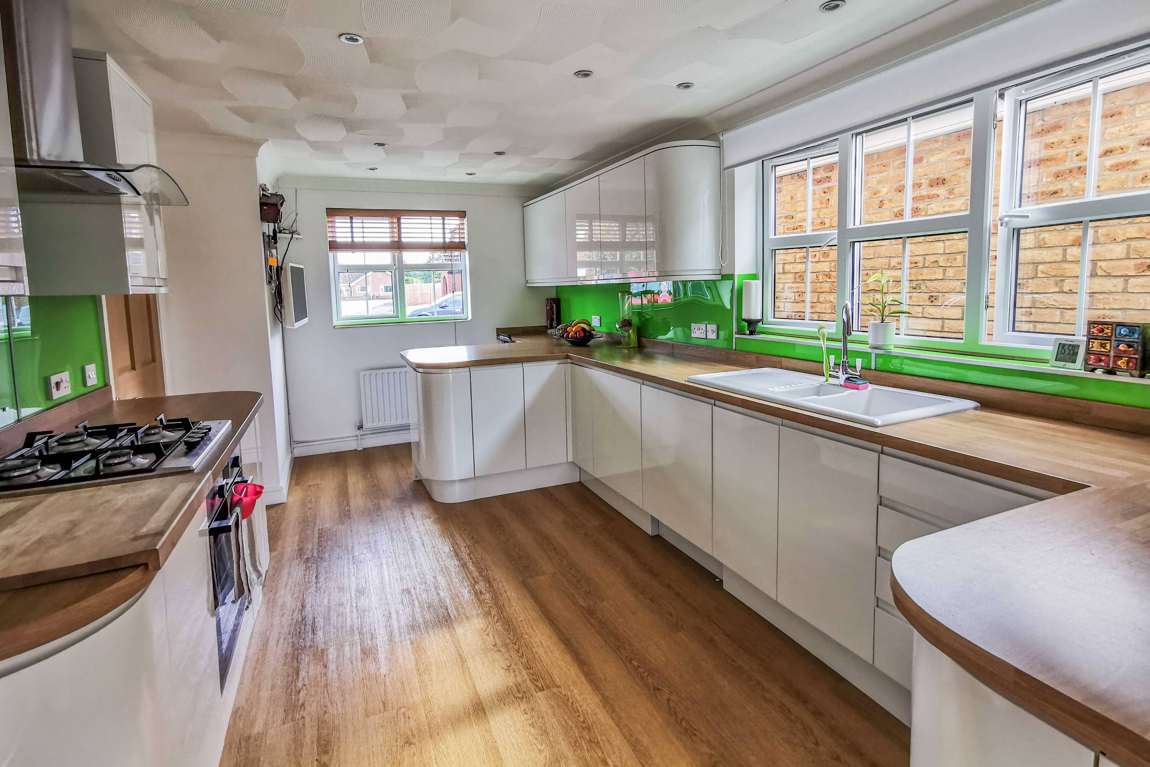 Kitchen/Breakfast
