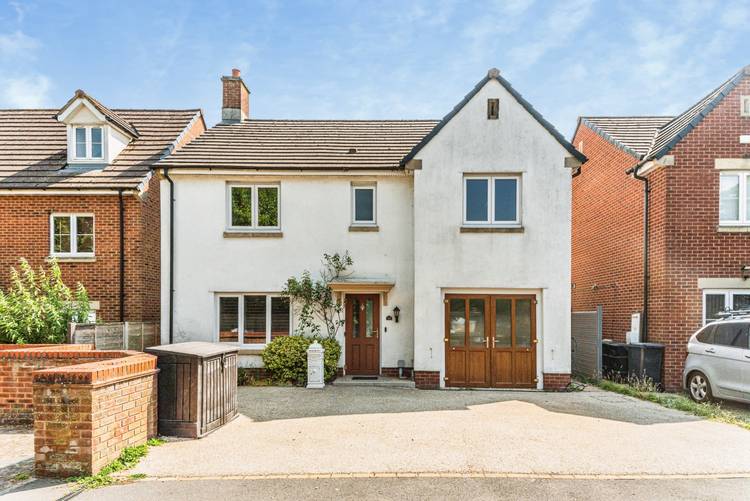 4 bedroom detached house