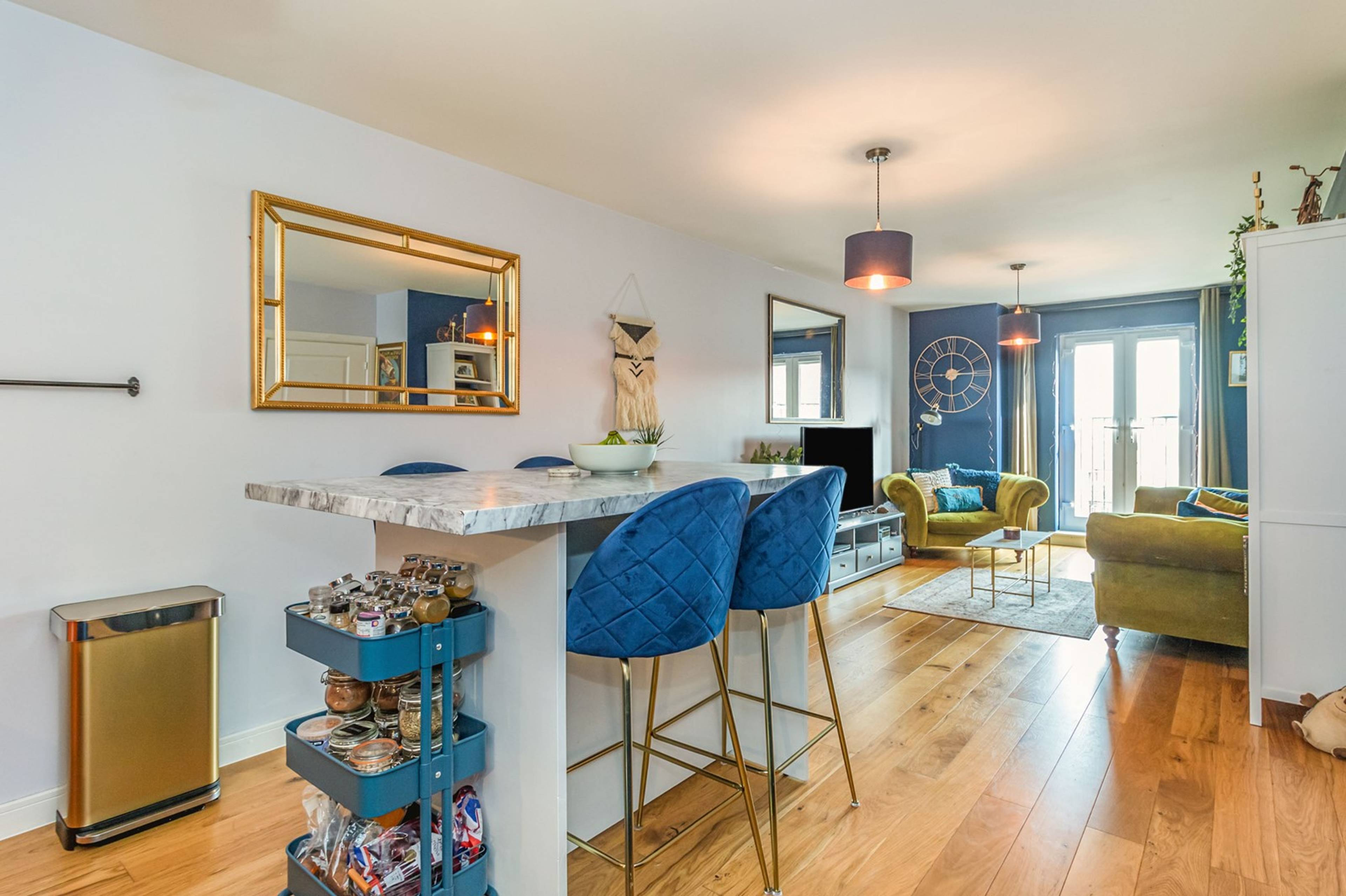 Lounge / Kitchen