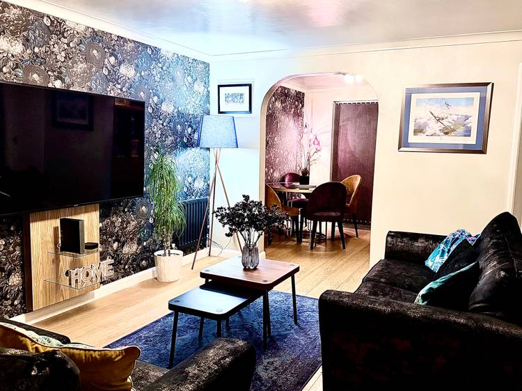 3 bedroom detached house