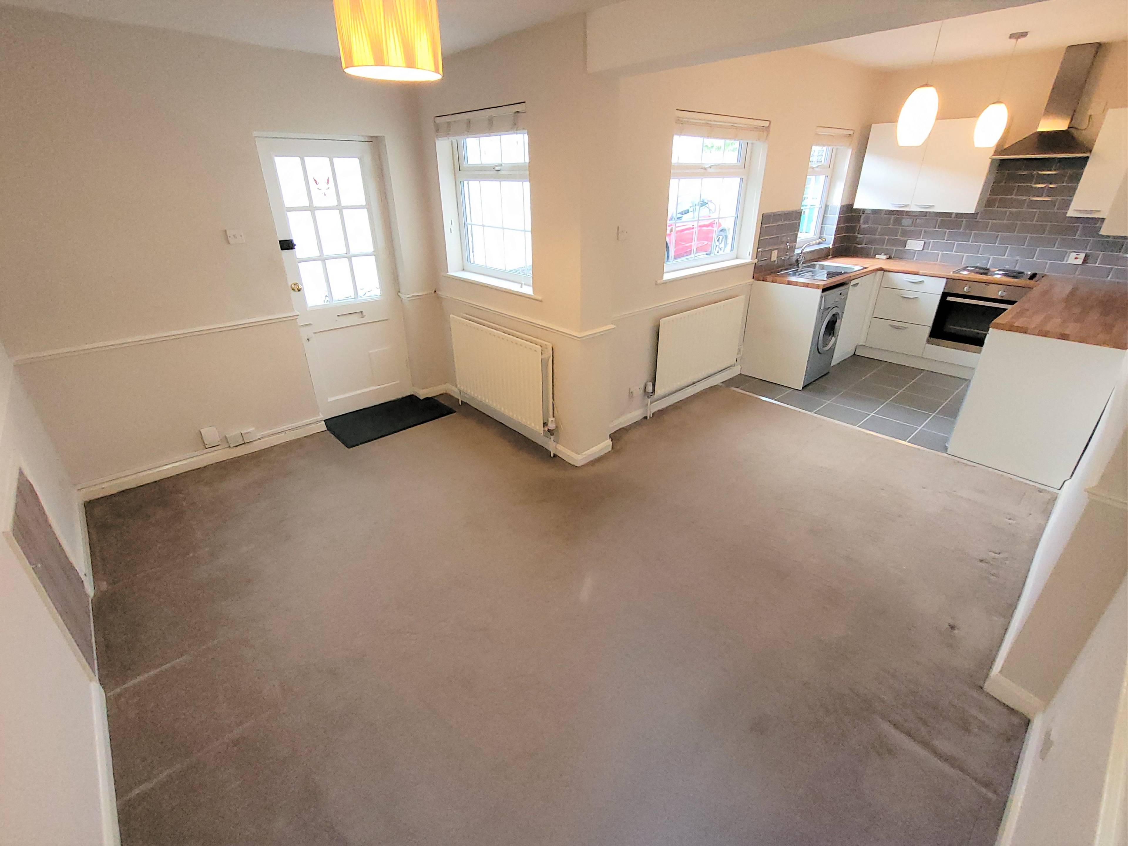 Lounge / Kitchen