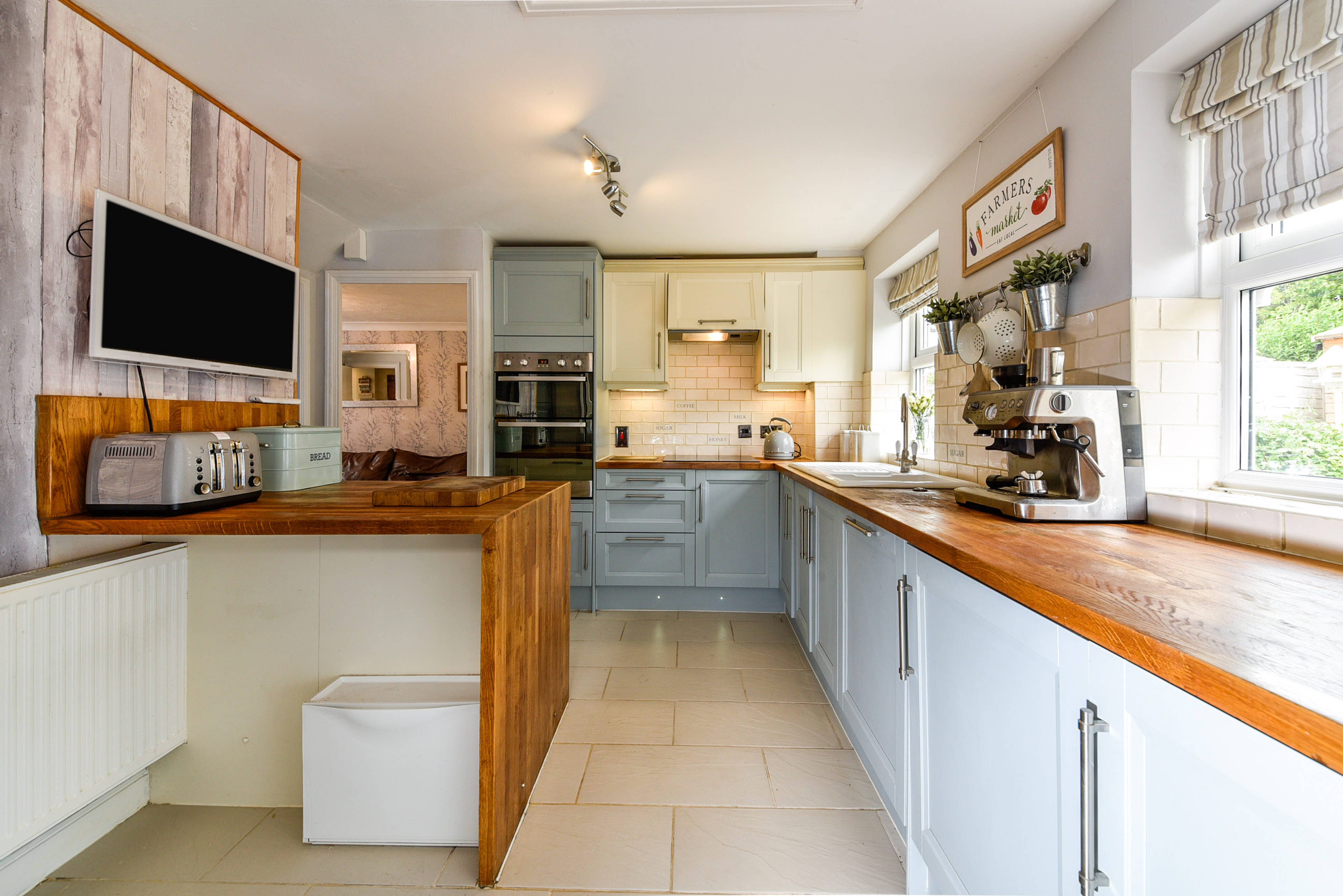 Kitchen/Breakfast