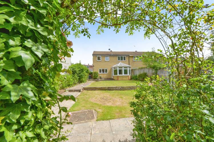 4 bedroom semi-detached house
