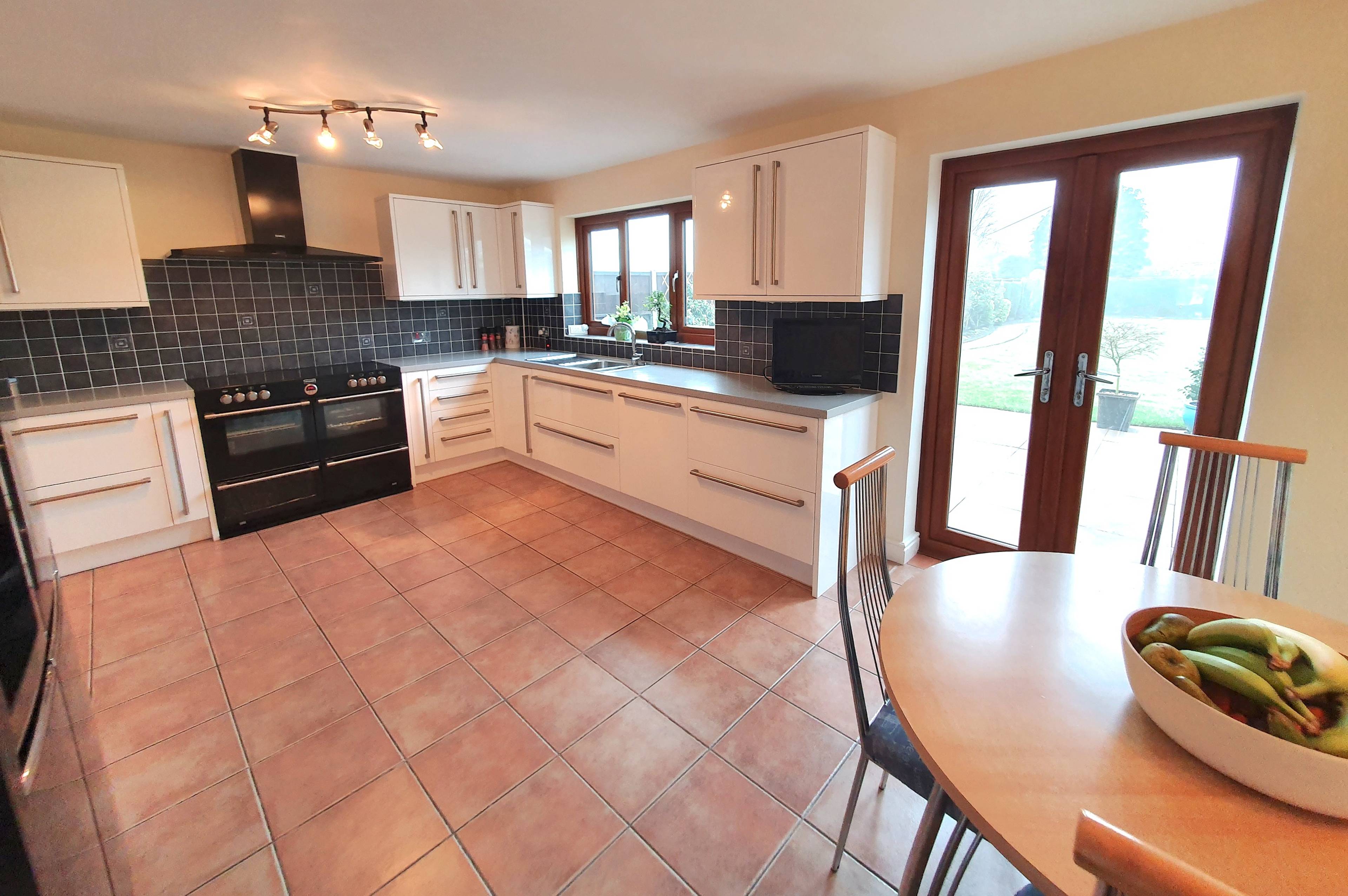 Kitchen/Breakfast