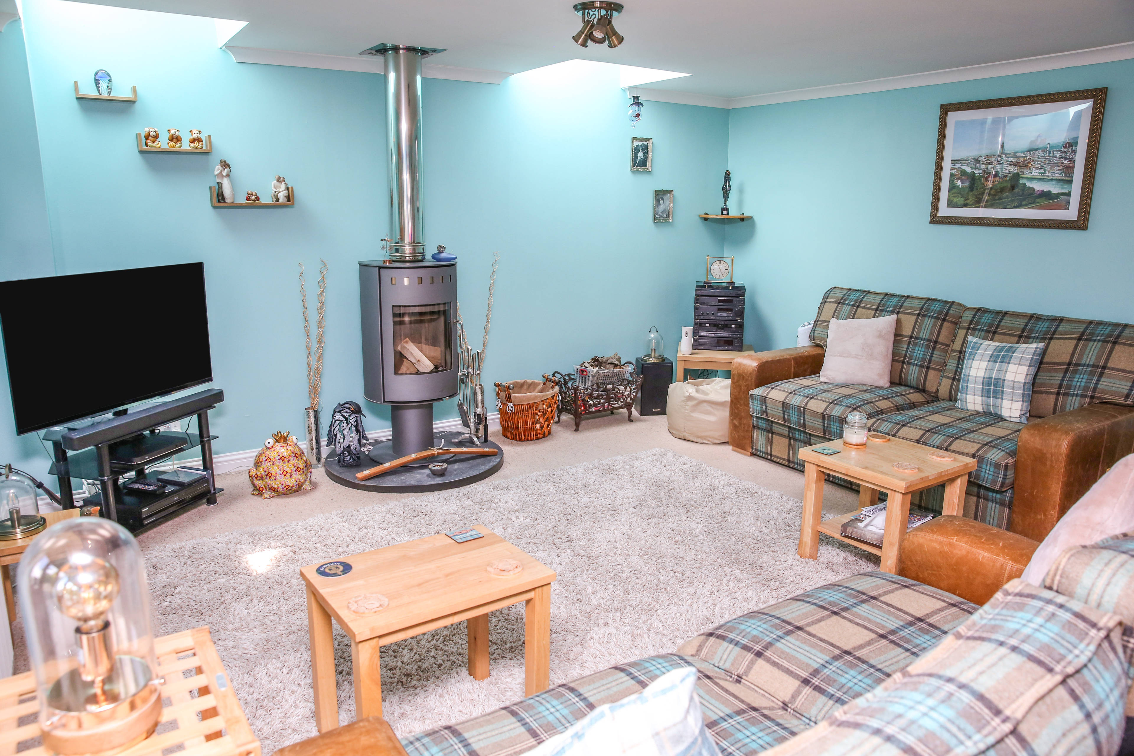 Lounge/Dining Room
